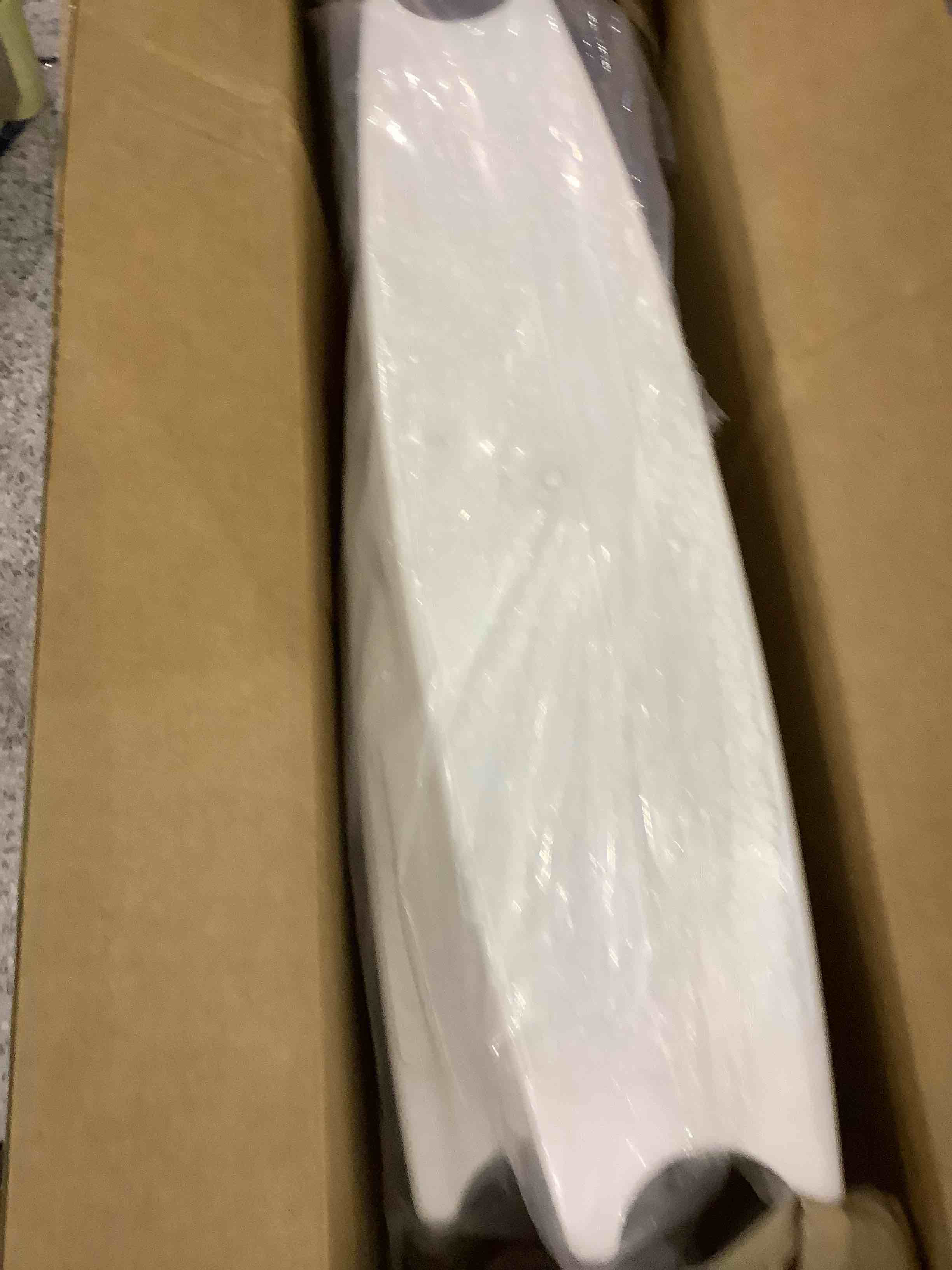 https://s3.amazonaws.com/lotting-images-prod/BargainHunt/EXS01649556_1721918038584.jpeg