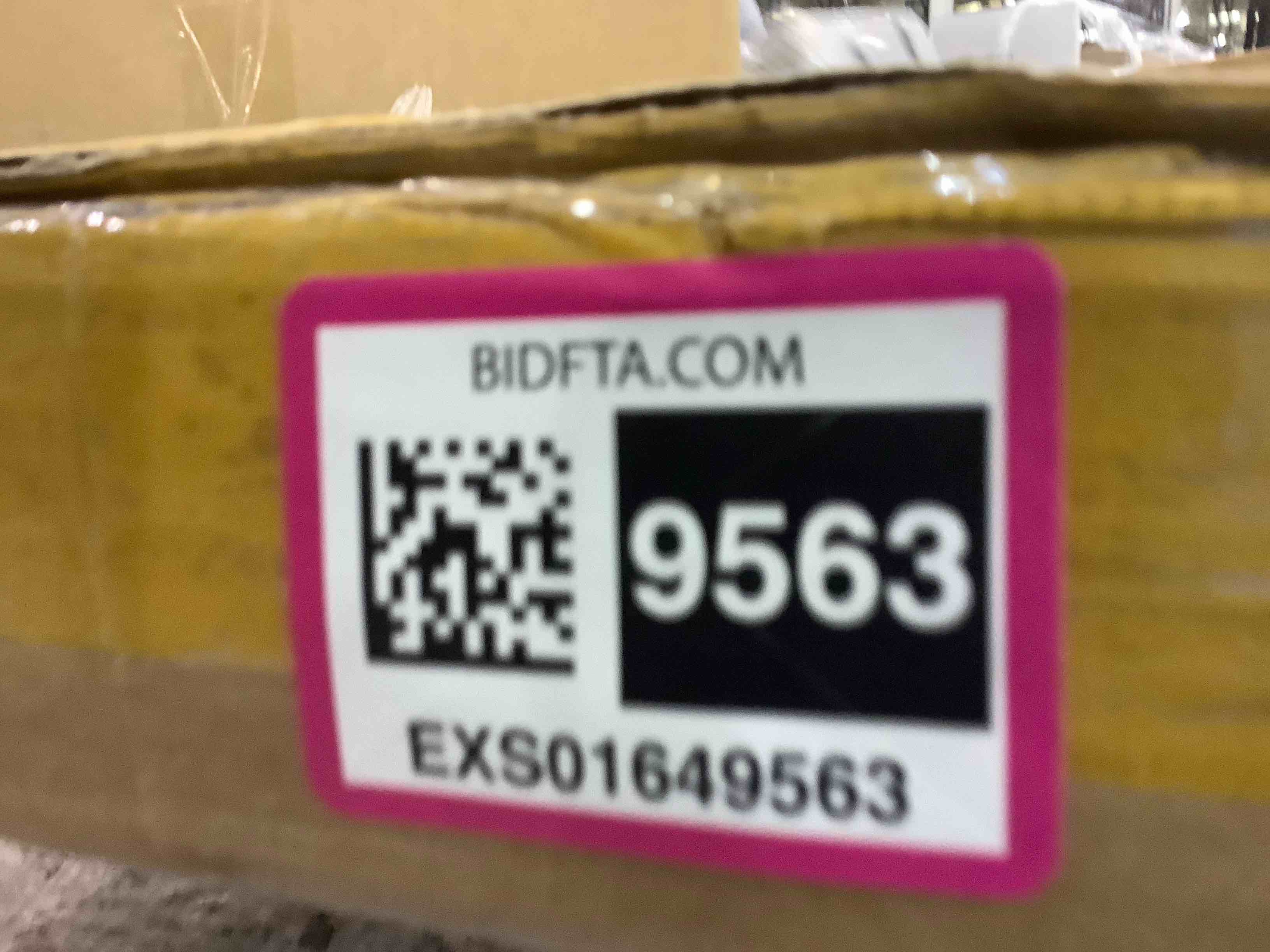 https://s3.amazonaws.com/lotting-images-prod/BargainHunt/EXS01649563_1721918886033.jpeg