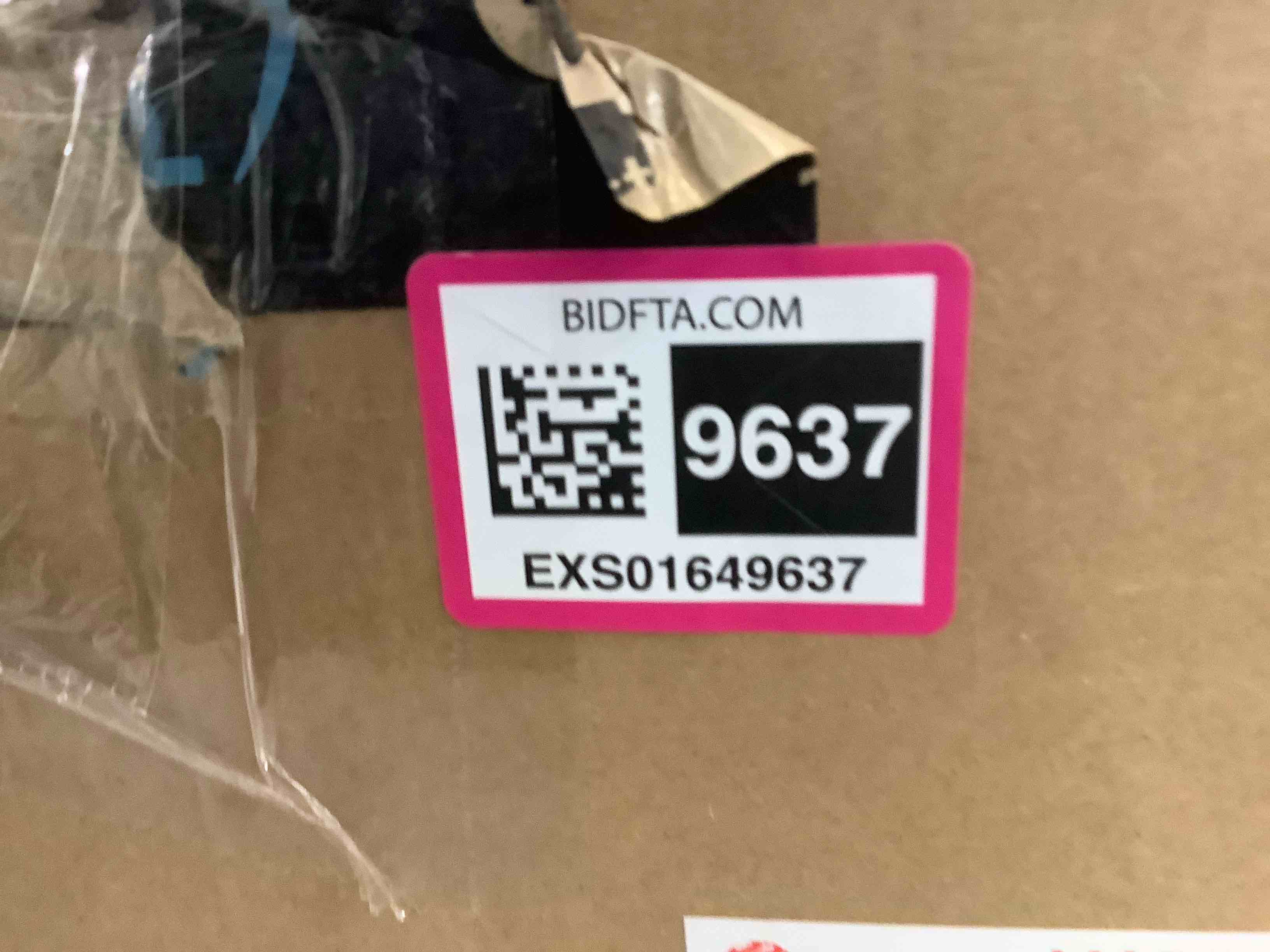 https://s3.amazonaws.com/lotting-images-prod/BargainHunt/EXS01649637_1721933076864.jpeg