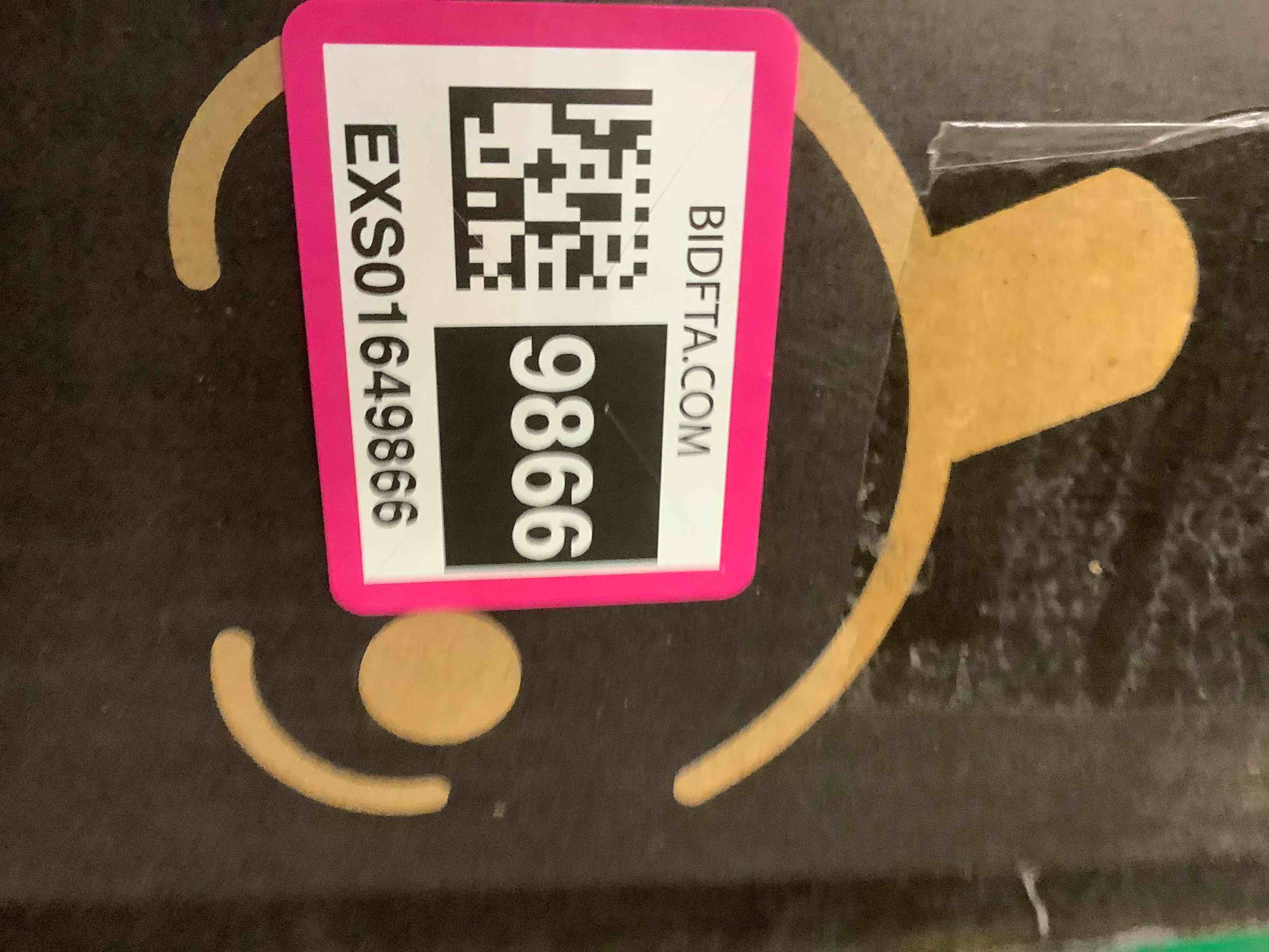 https://s3.amazonaws.com/lotting-images-prod/BargainHunt/EXS01649866_1722273194977.jpeg