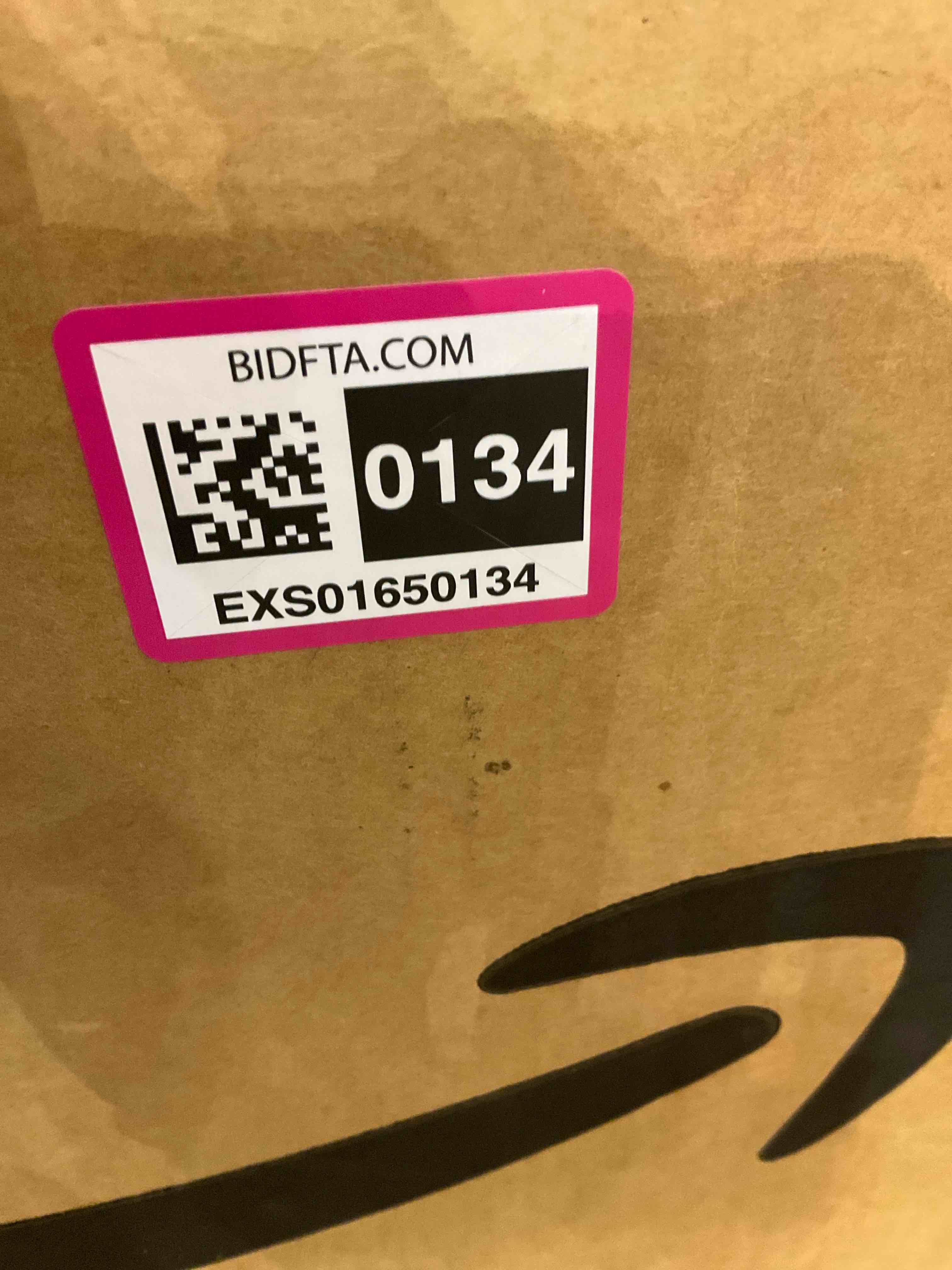 https://s3.amazonaws.com/lotting-images-prod/BargainHunt/EXS01650134_1721834507879.jpeg
