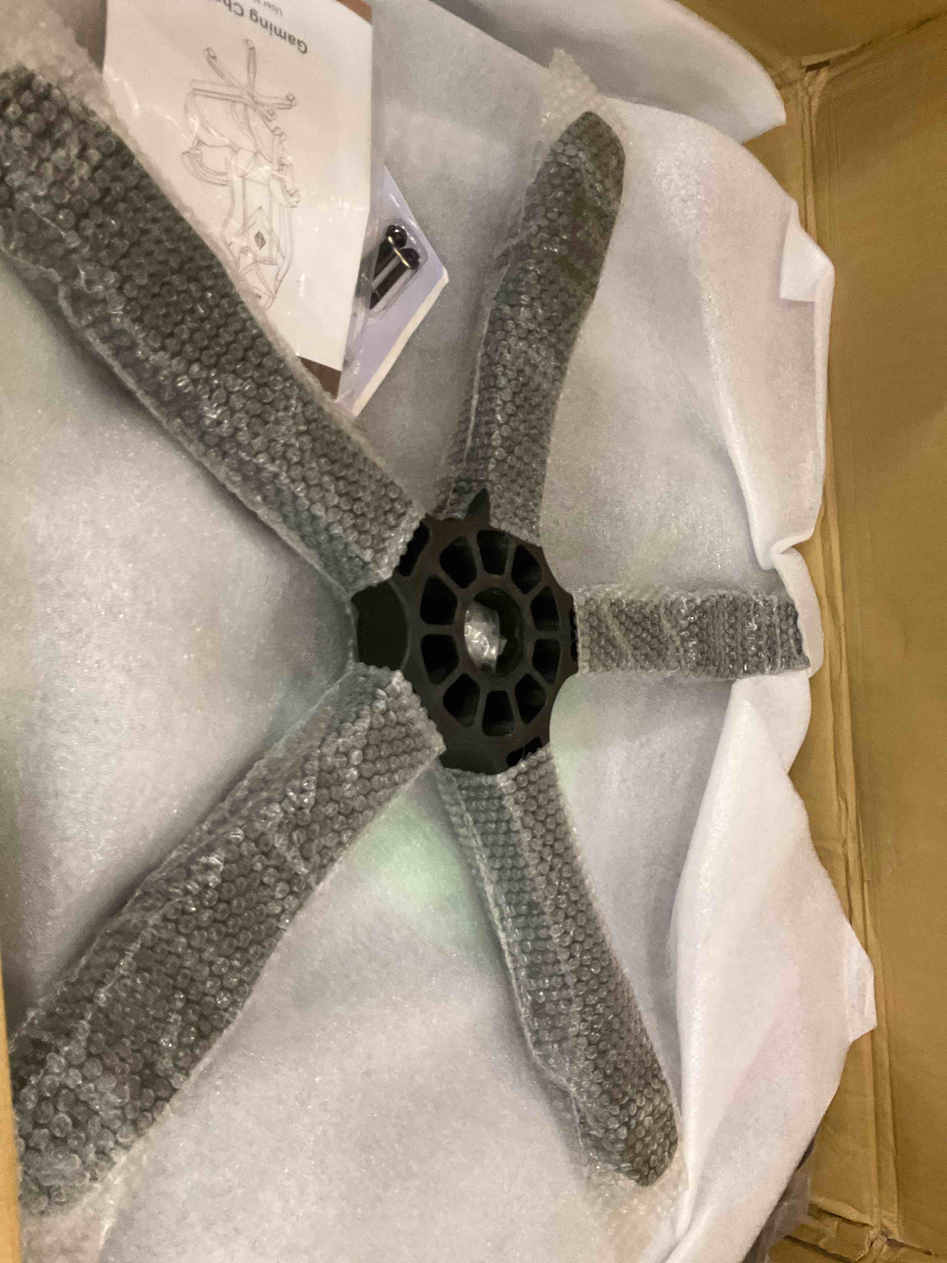 https://s3.amazonaws.com/lotting-images-prod/BargainHunt/EXS01650391_1722262265795.jpeg