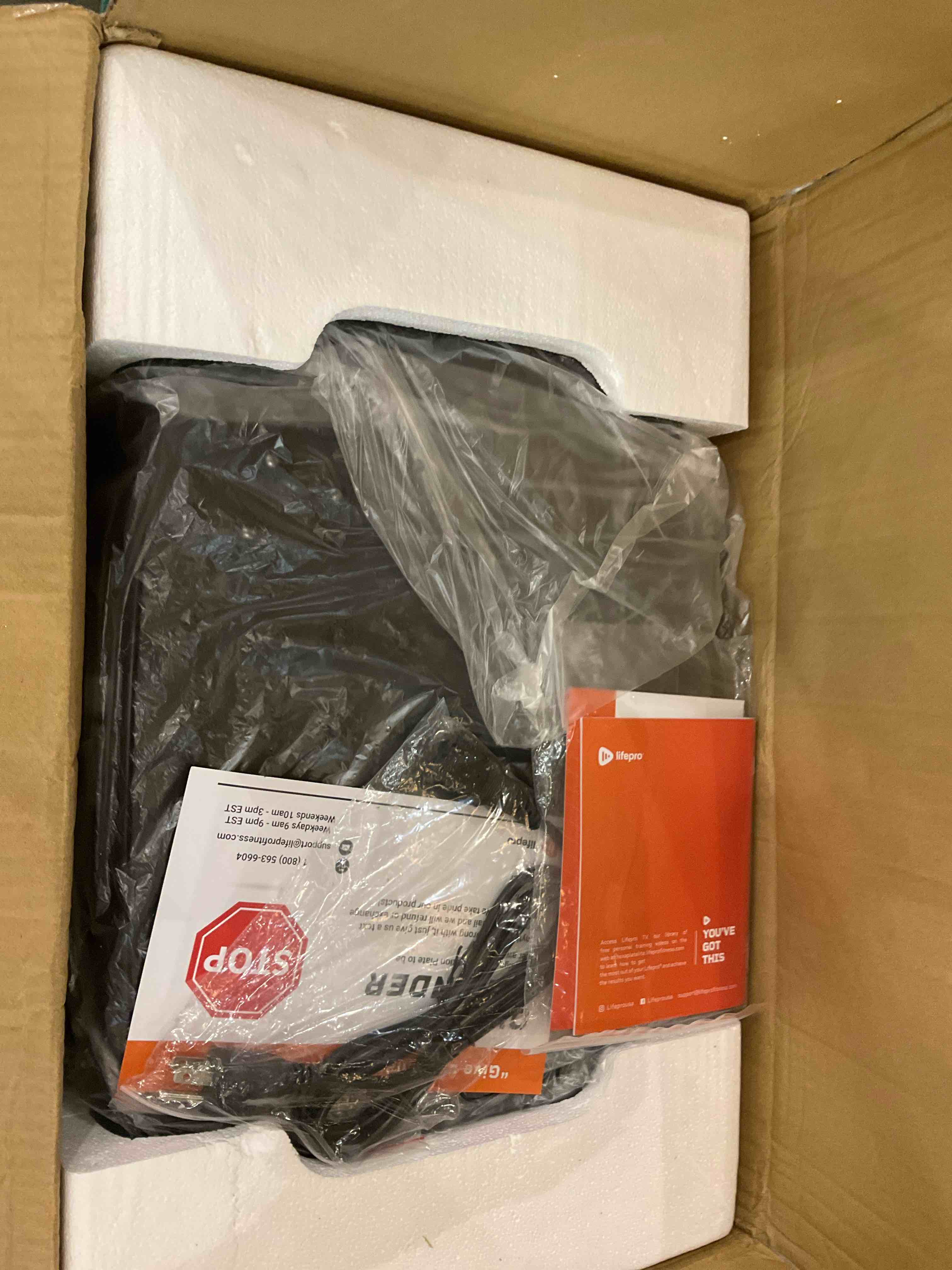 https://s3.amazonaws.com/lotting-images-prod/BargainHunt/EXS01650395_1722263693670.jpeg