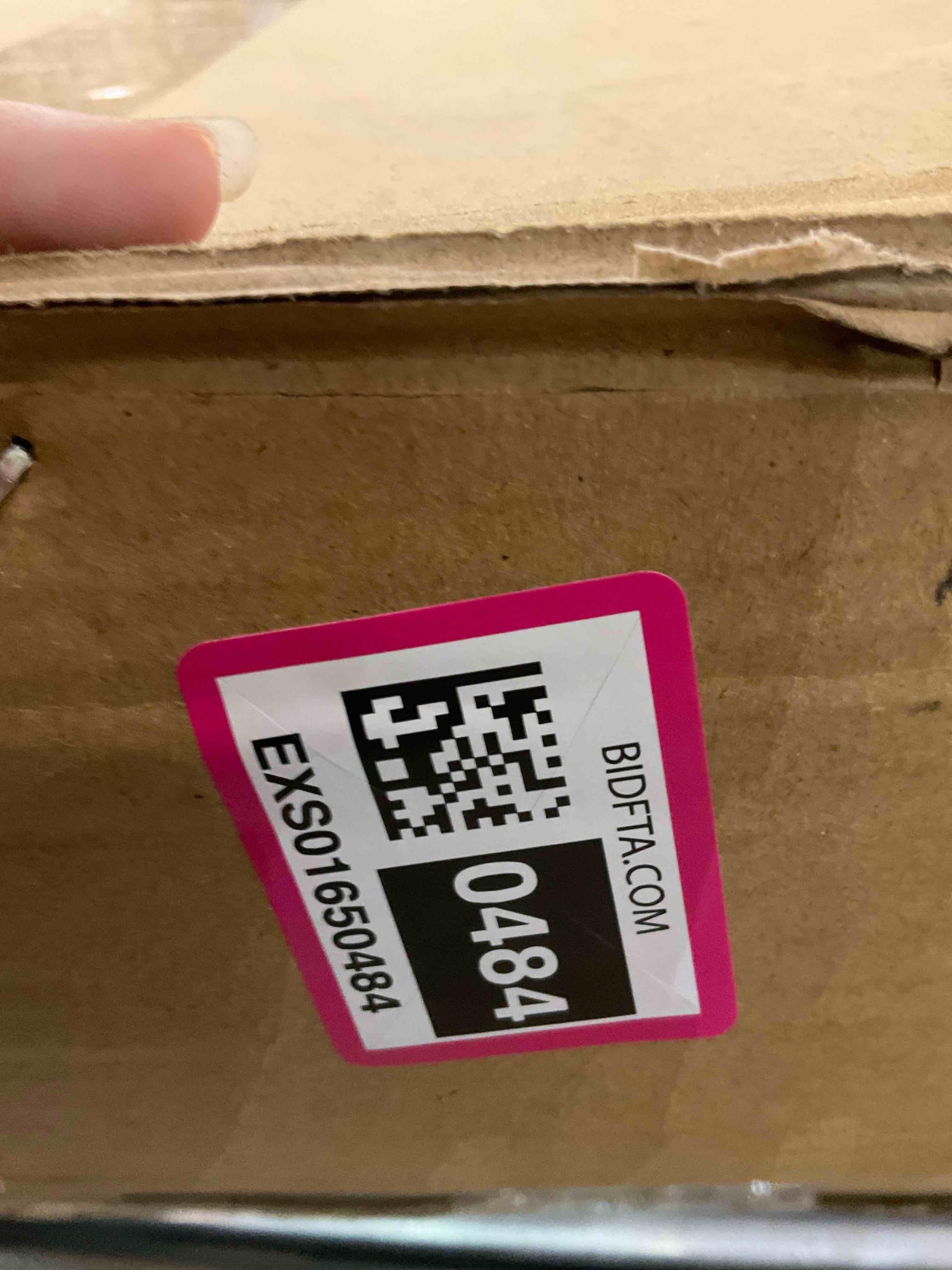 https://s3.amazonaws.com/lotting-images-prod/BargainHunt/EXS01650484_1722349080476.jpeg