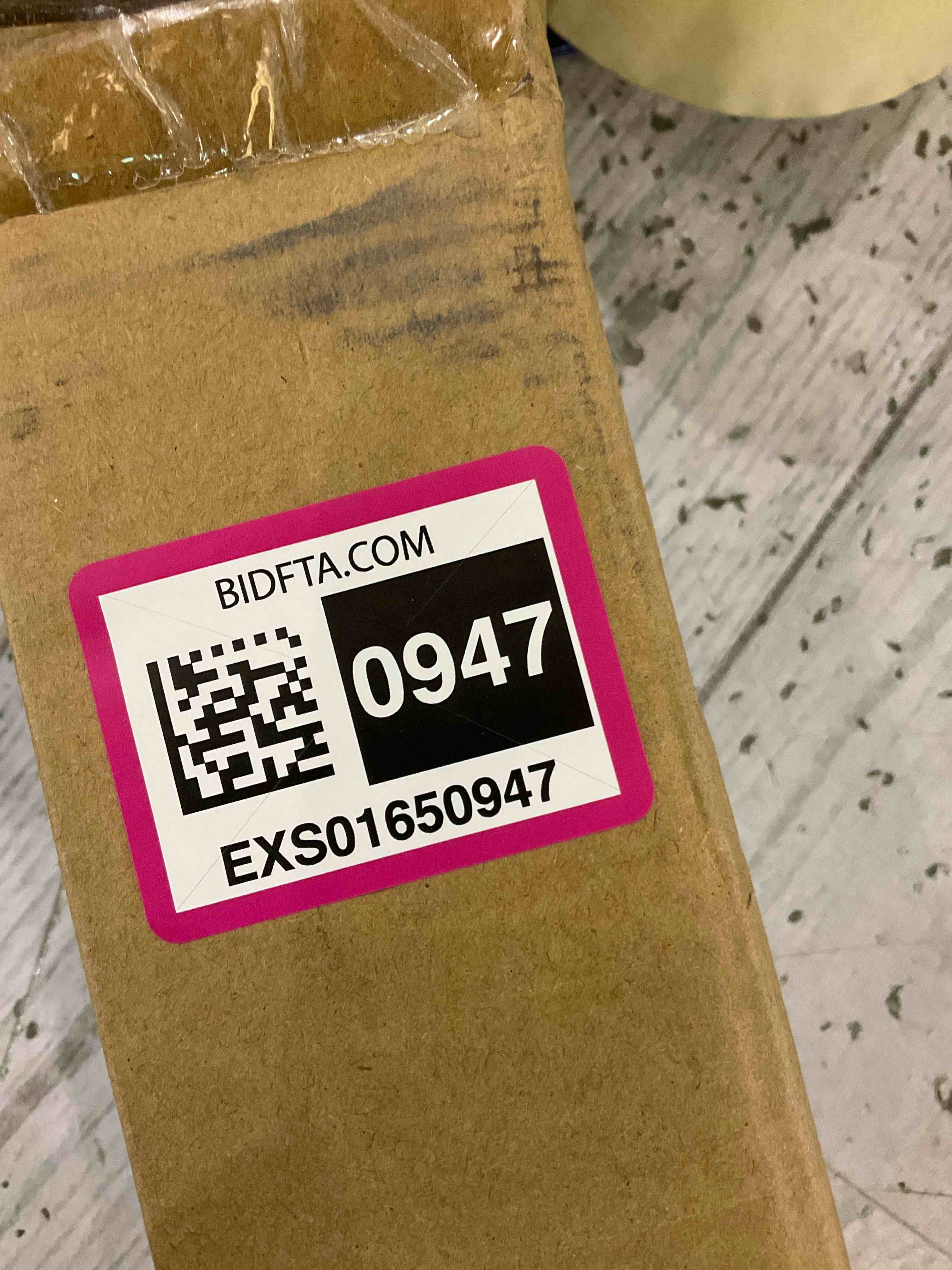 https://s3.amazonaws.com/lotting-images-prod/BargainHunt/EXS01650947_1720619666944.jpeg