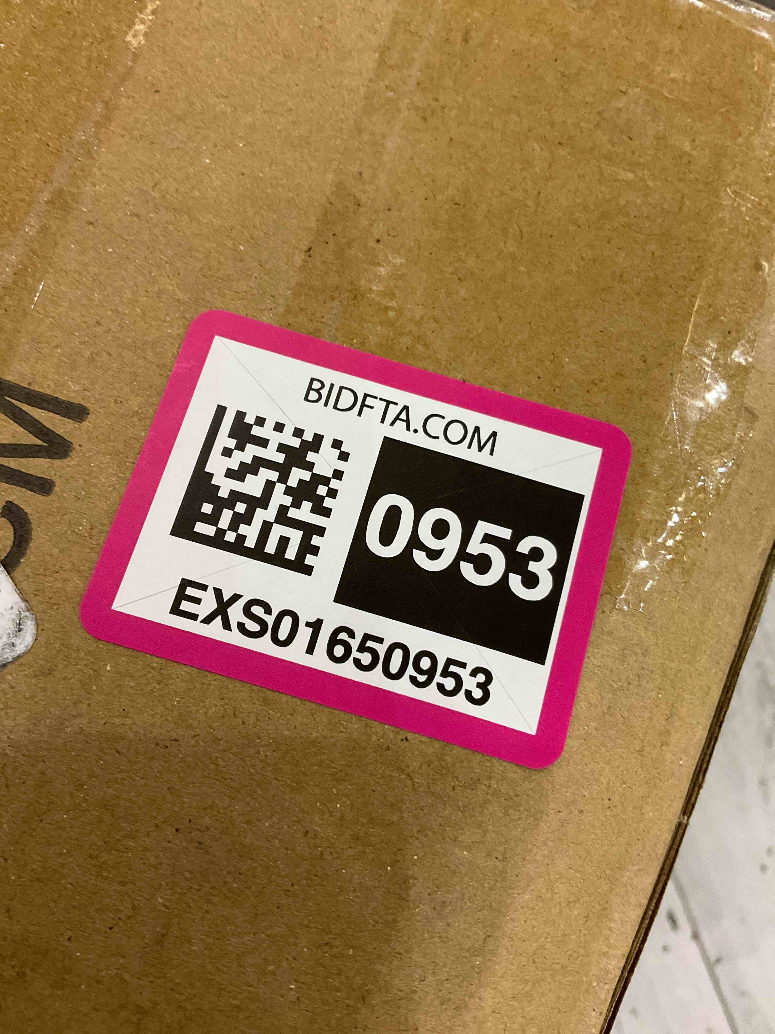 https://s3.amazonaws.com/lotting-images-prod/BargainHunt/EXS01650953_1720621085096.jpeg