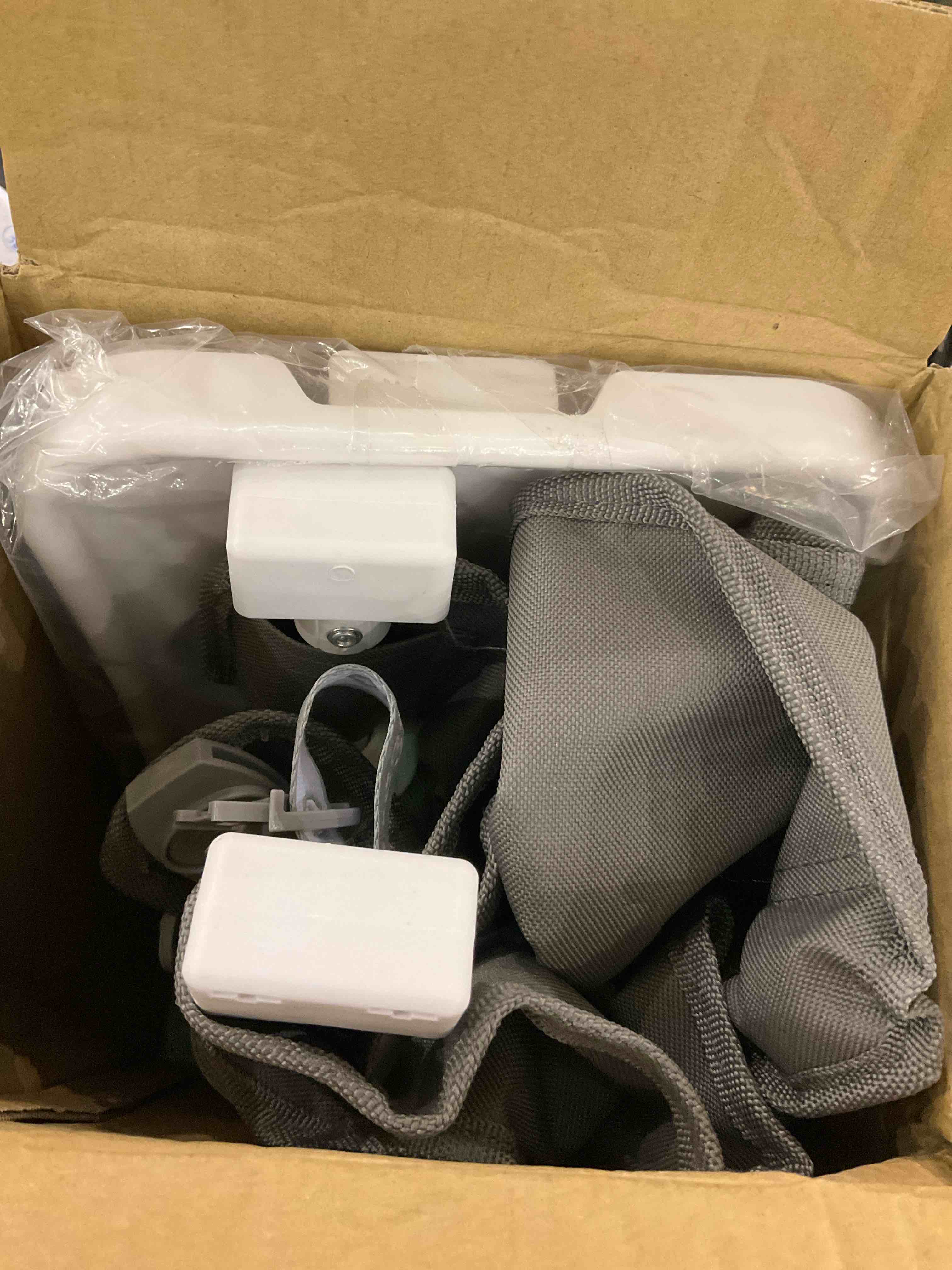https://s3.amazonaws.com/lotting-images-prod/BargainHunt/EXS01650953_1720621136362.jpeg