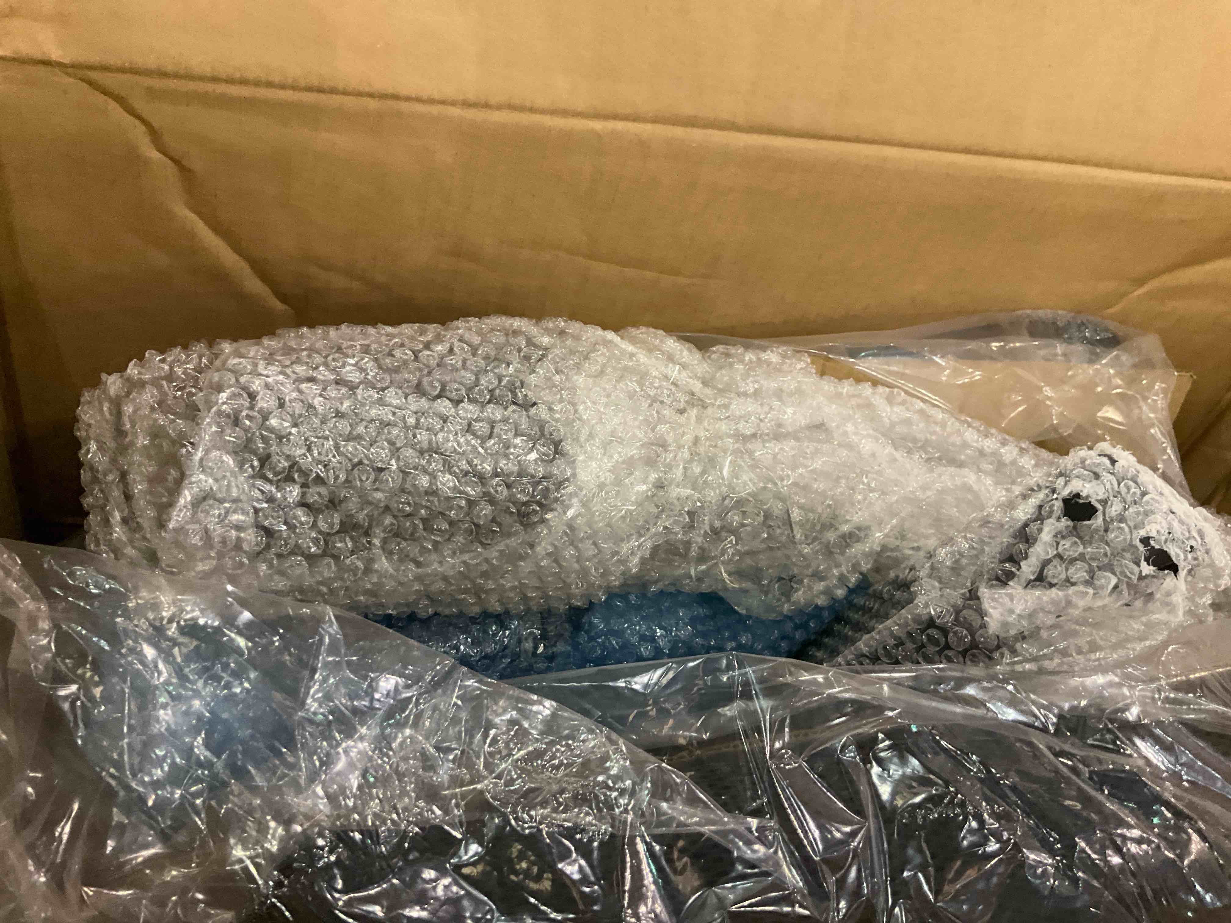 https://s3.amazonaws.com/lotting-images-prod/BargainHunt/EXS01651134_1721069440388.jpeg