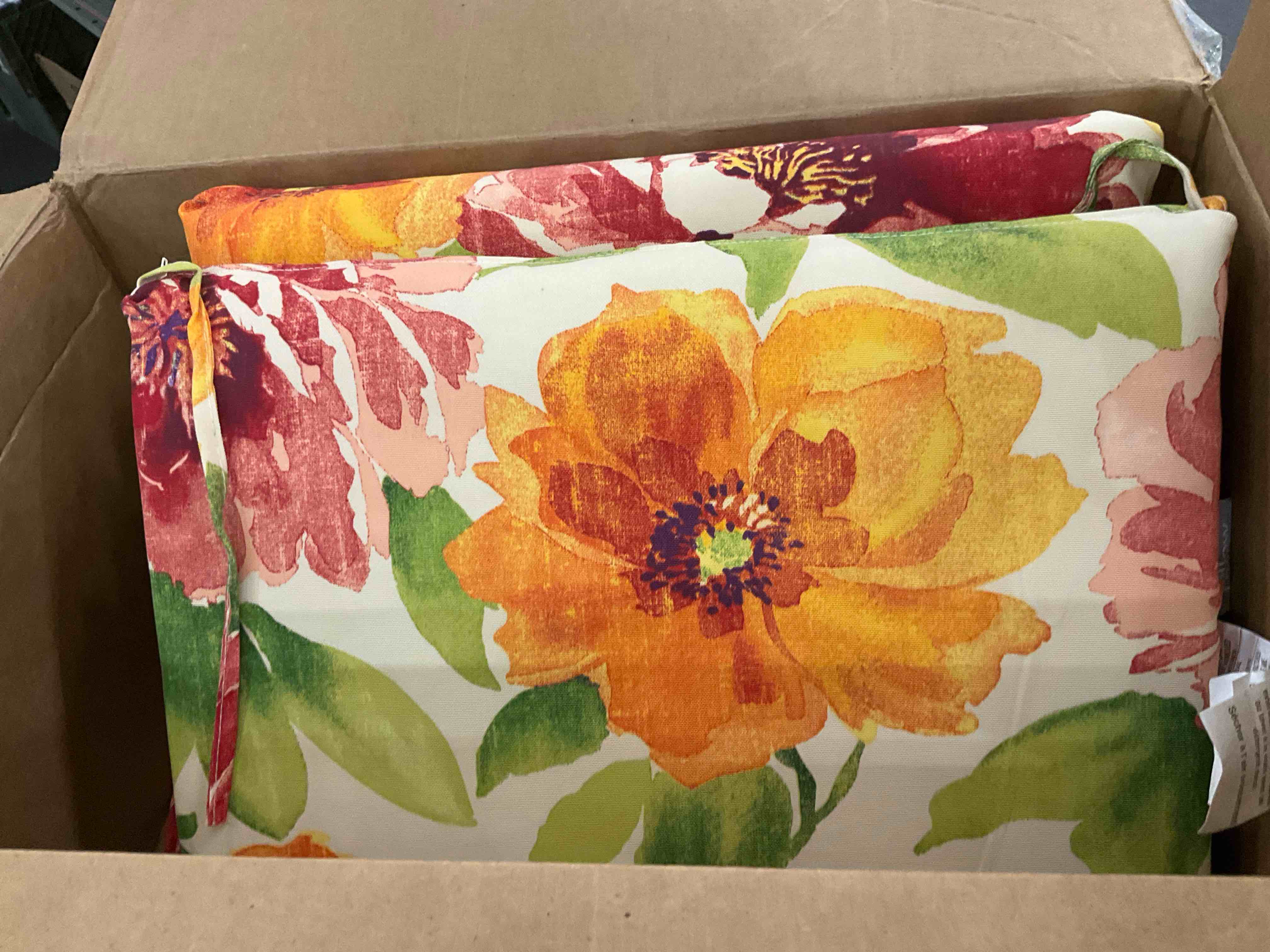 https://s3.amazonaws.com/lotting-images-prod/BargainHunt/EXS01651139_1721070010284.jpeg