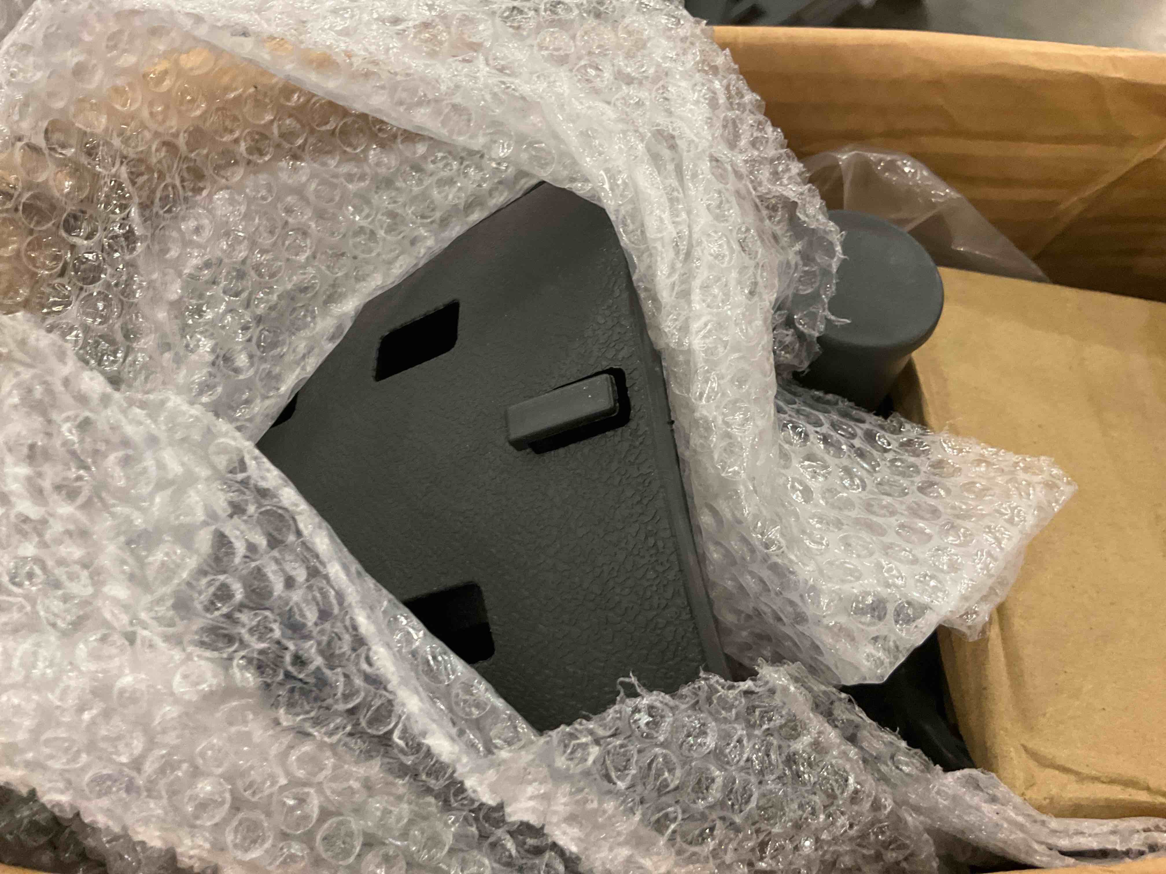 https://s3.amazonaws.com/lotting-images-prod/BargainHunt/EXS01651226_1721149016507.jpeg