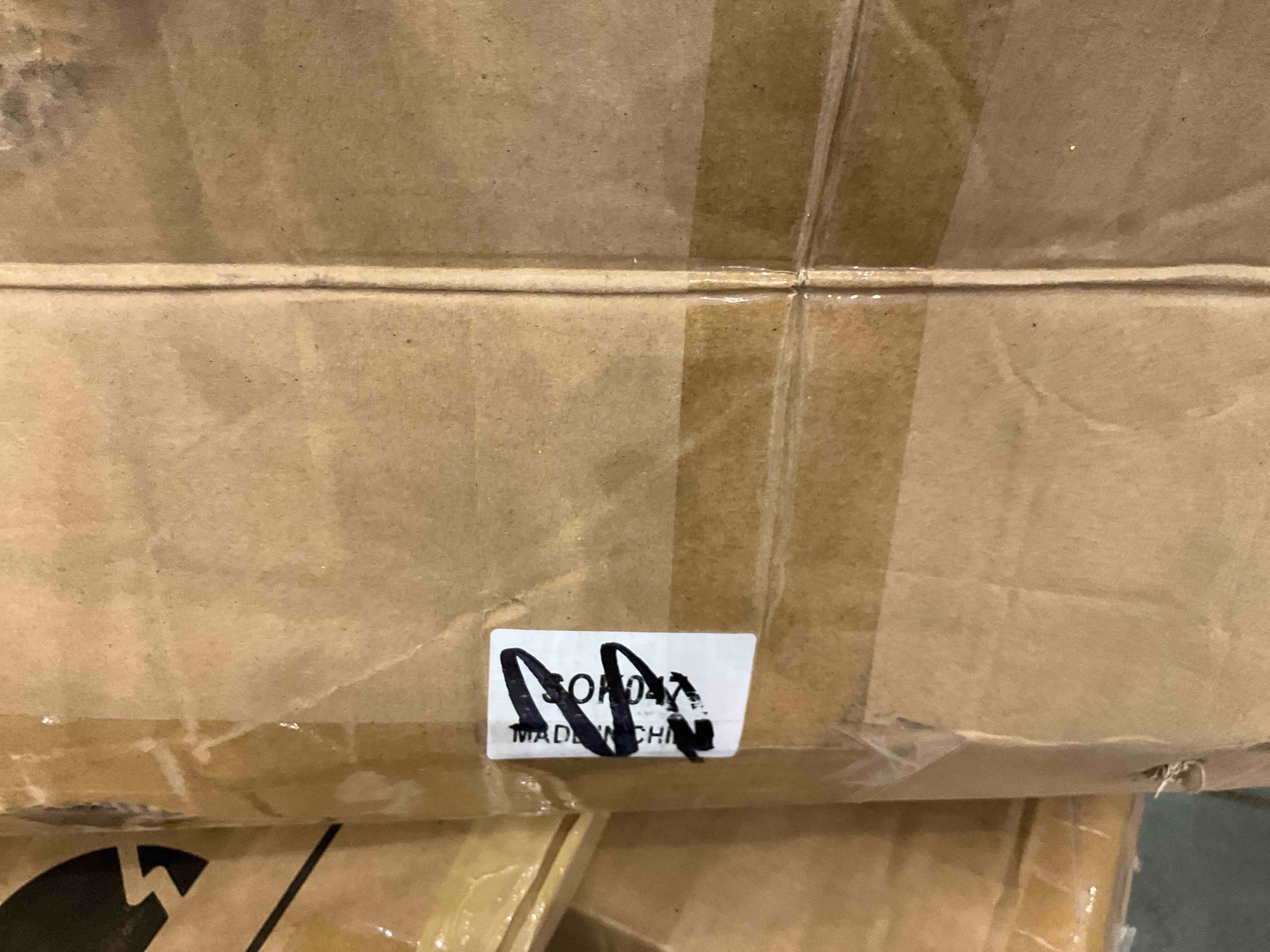 https://s3.amazonaws.com/lotting-images-prod/BargainHunt/EXS01651227_1721149119775.jpeg