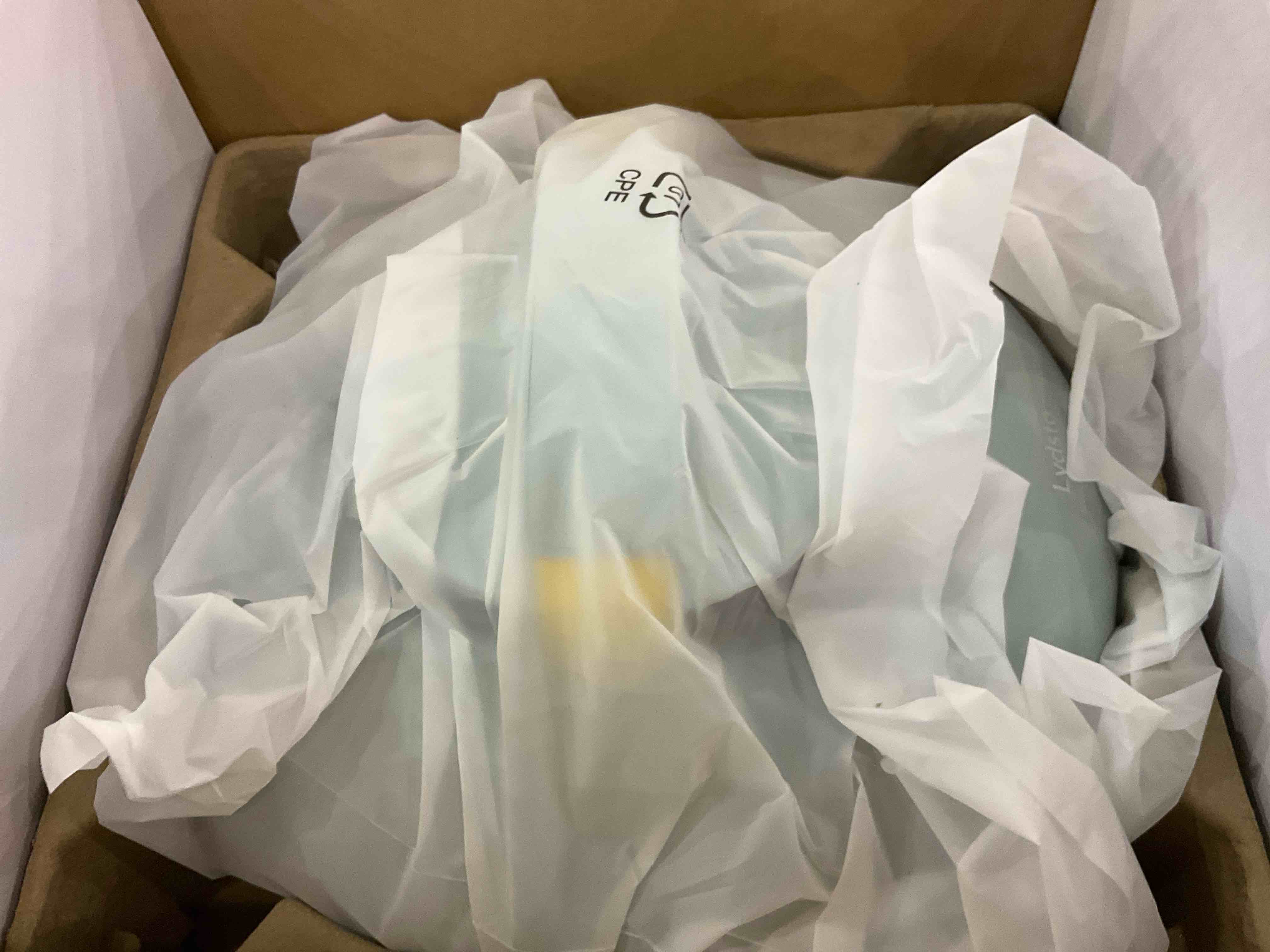 https://s3.amazonaws.com/lotting-images-prod/BargainHunt/EXS01651348_1721312846877.jpeg