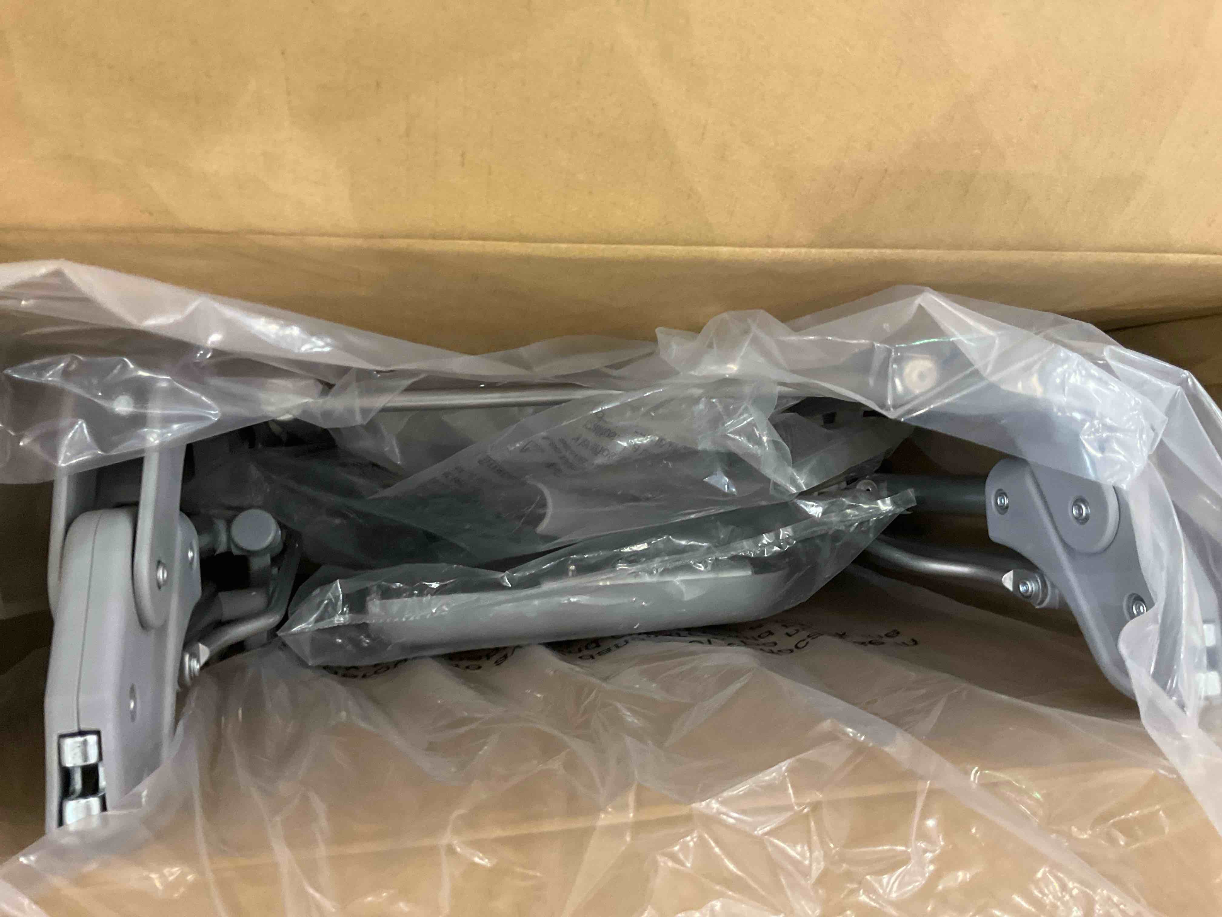 https://s3.amazonaws.com/lotting-images-prod/BargainHunt/EXS01651453_1721652709954.jpeg