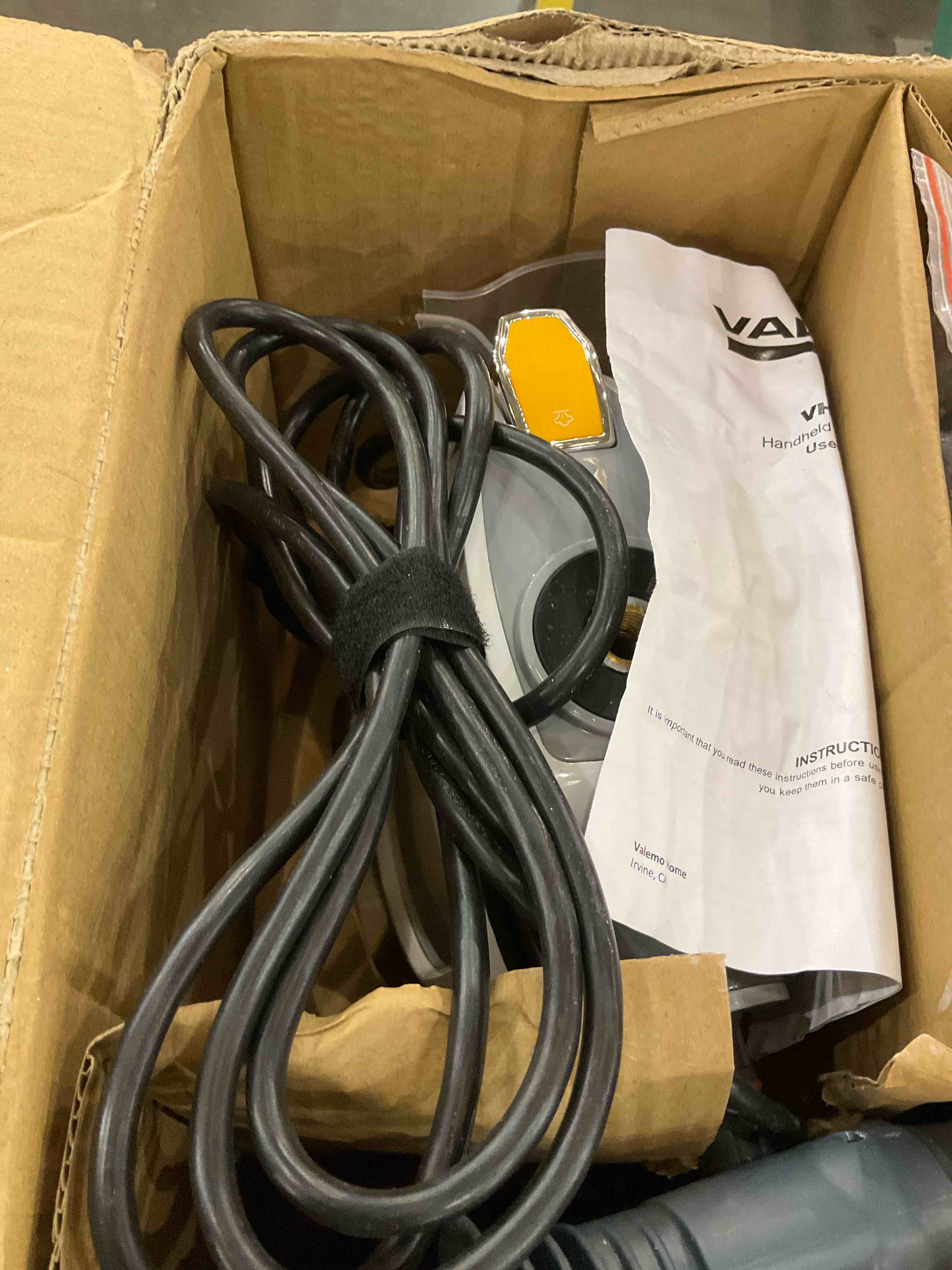 https://s3.amazonaws.com/lotting-images-prod/BargainHunt/EXS01652109_1719497221088.jpeg