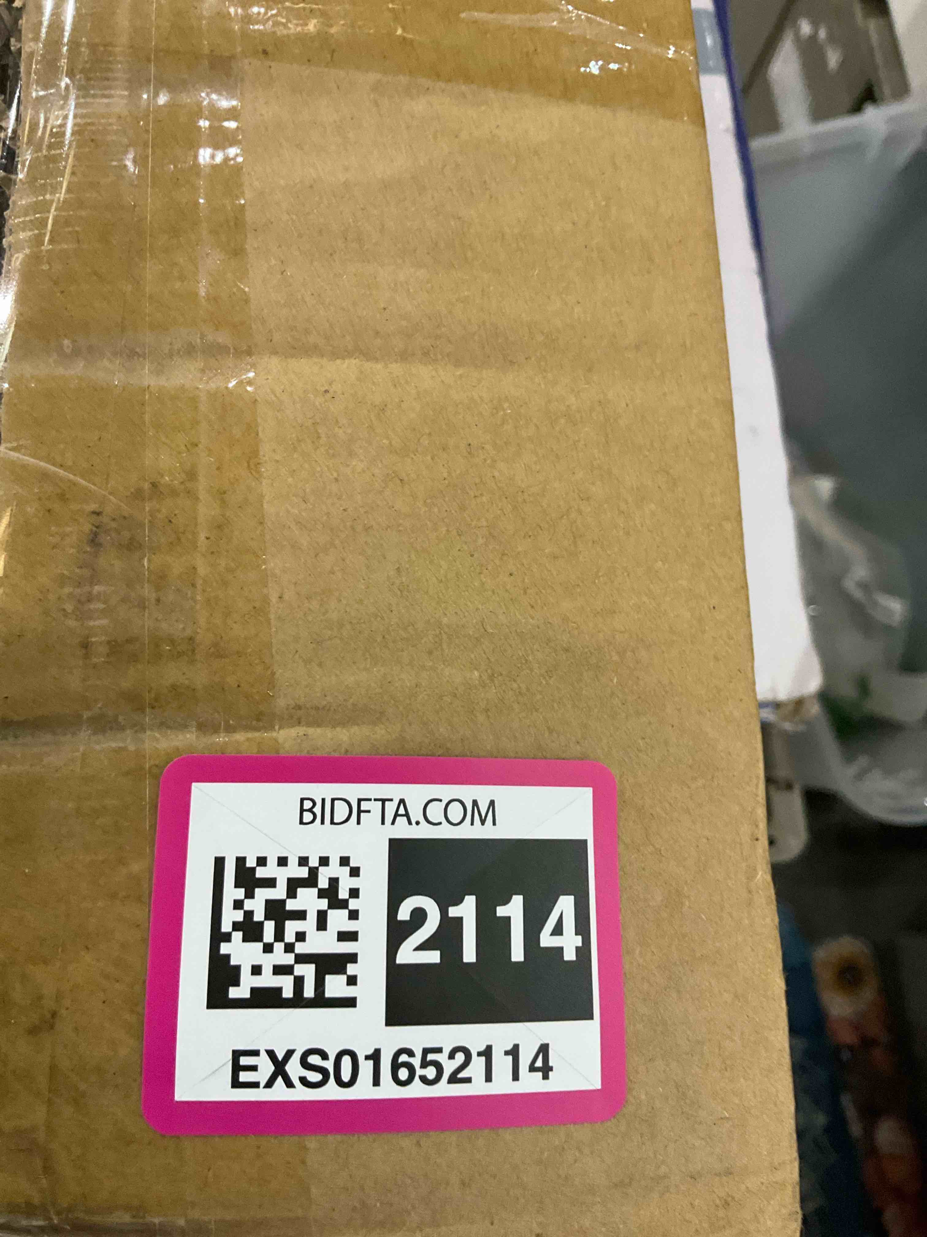 https://s3.amazonaws.com/lotting-images-prod/BargainHunt/EXS01652114_1719497794113.jpeg
