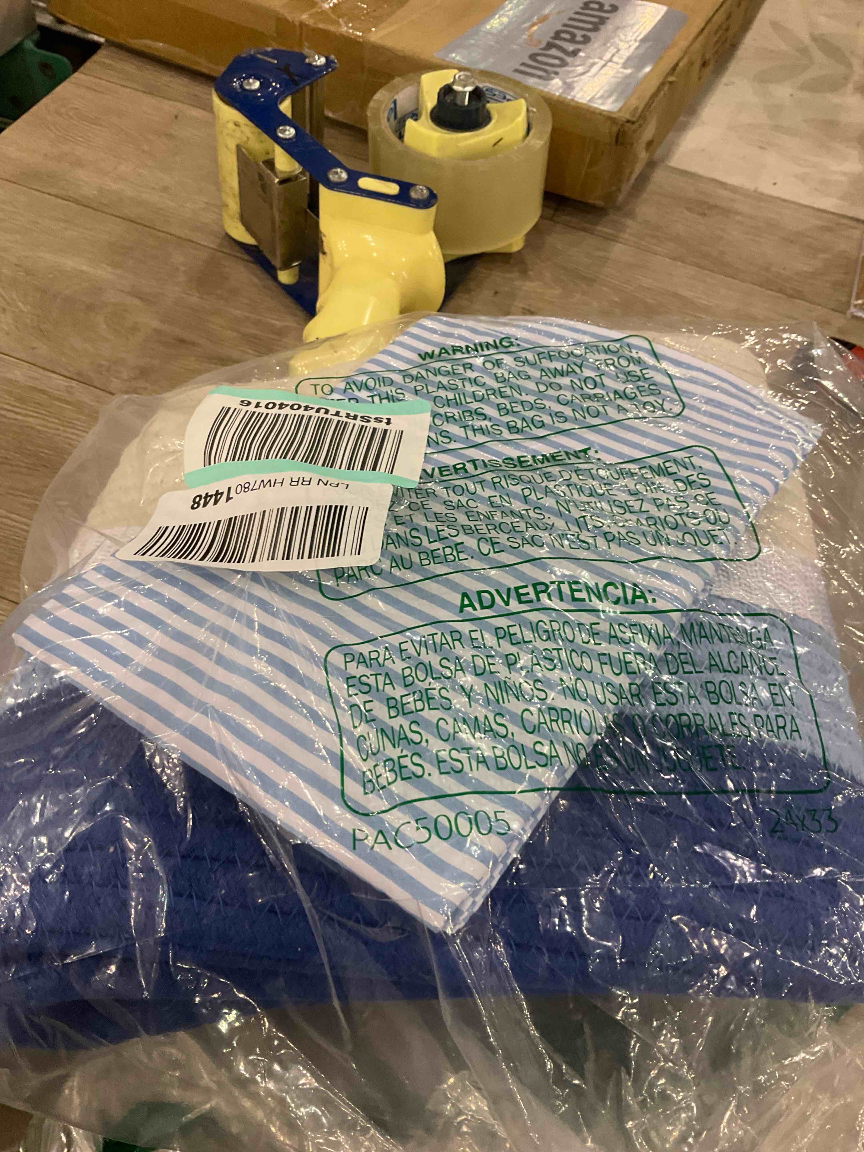 https://s3.amazonaws.com/lotting-images-prod/BargainHunt/EXS01652206_1719832786287.jpeg