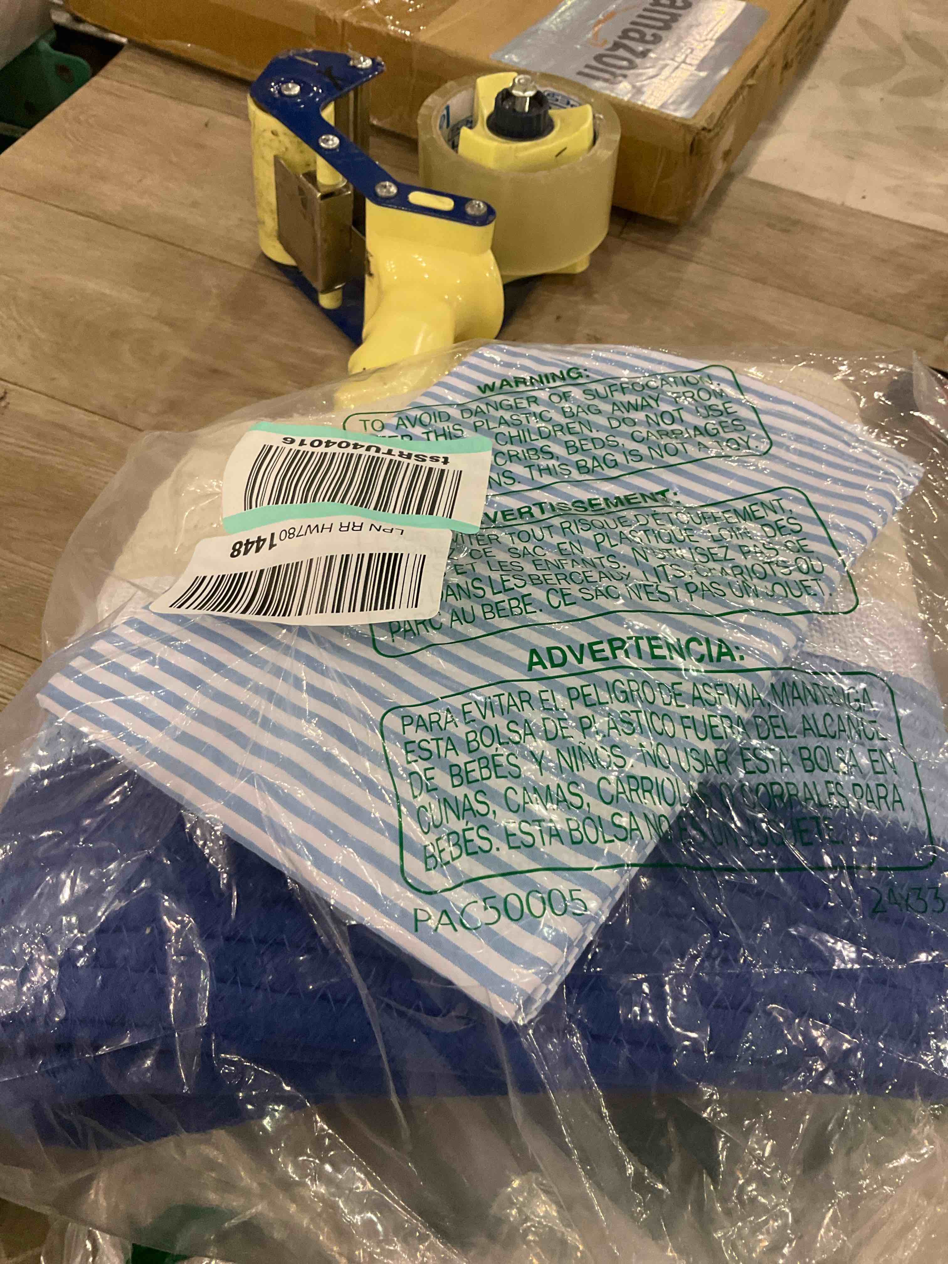 https://s3.amazonaws.com/lotting-images-prod/BargainHunt/EXS01652206_1719832787232.jpeg