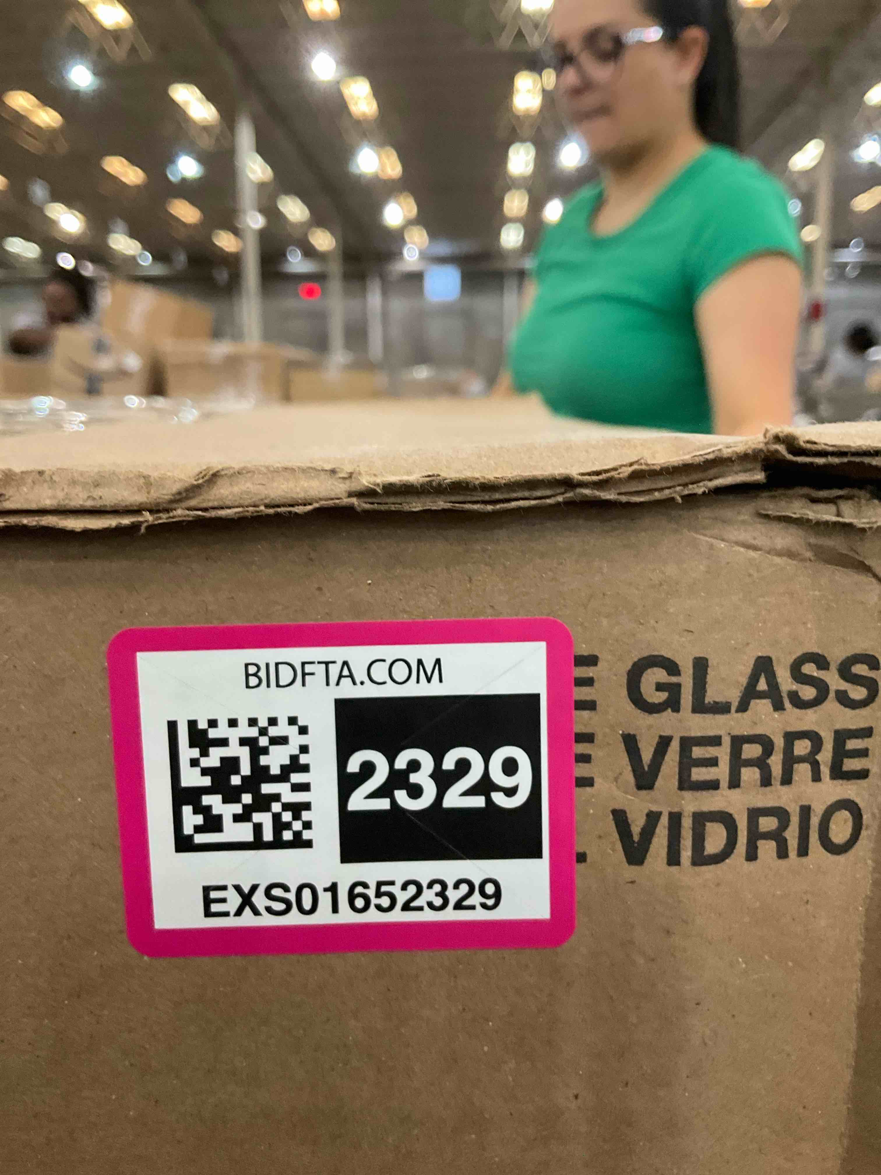 https://s3.amazonaws.com/lotting-images-prod/BargainHunt/EXS01652329_1719849022725.jpeg
