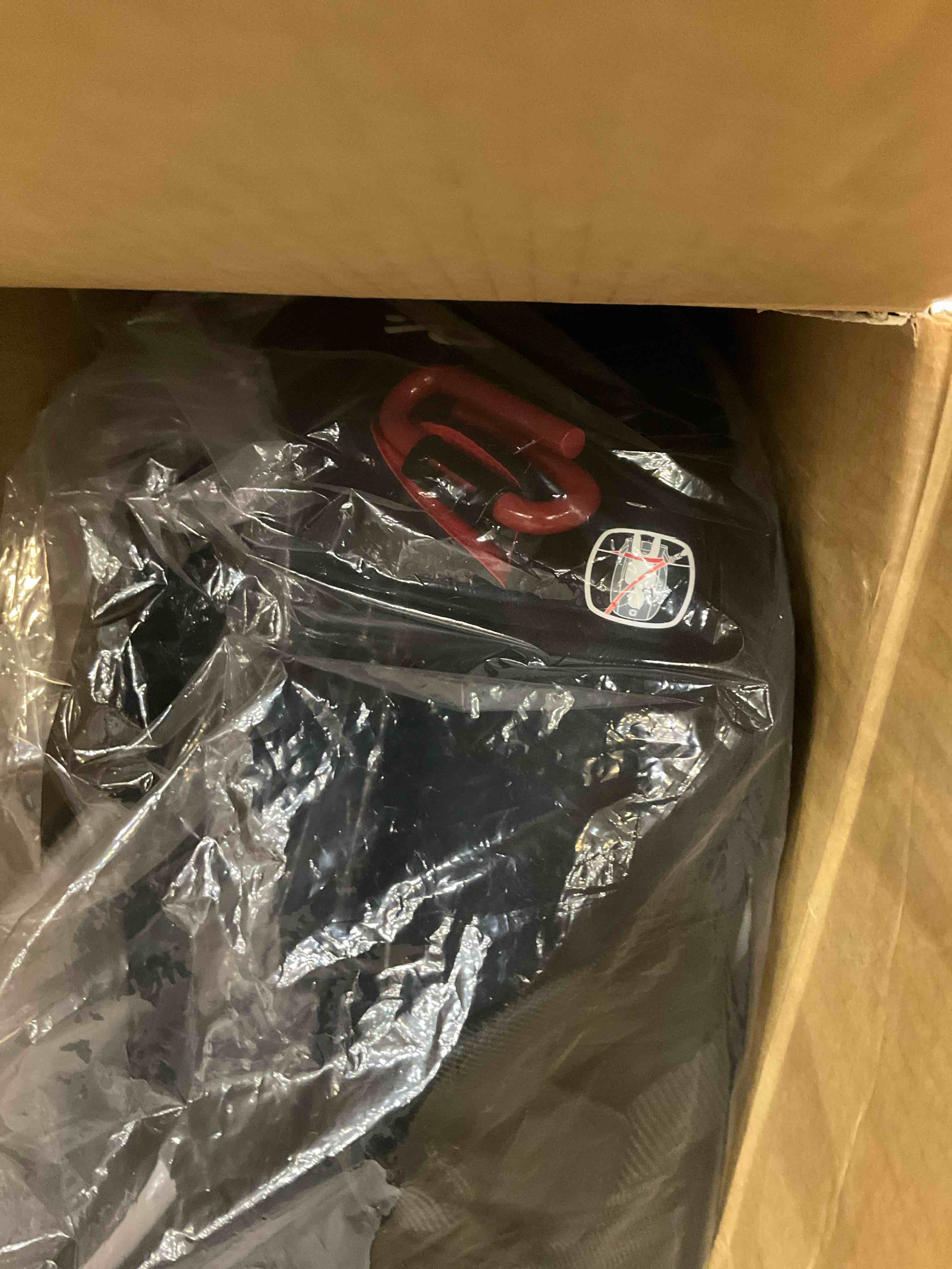 https://s3.amazonaws.com/lotting-images-prod/BargainHunt/EXS01652331_1719849266152.jpeg