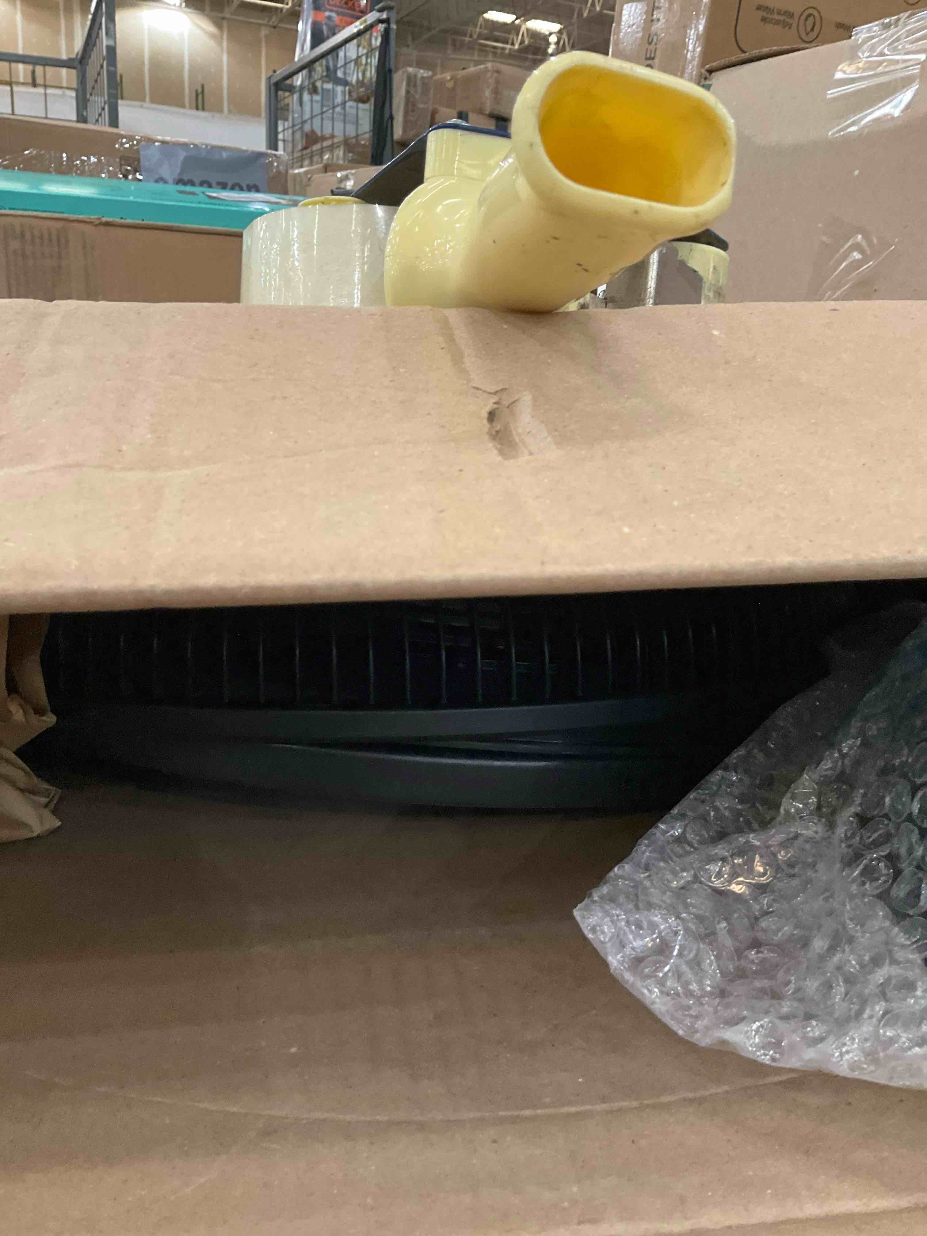 https://s3.amazonaws.com/lotting-images-prod/BargainHunt/EXS01652353_1719854992671.jpeg