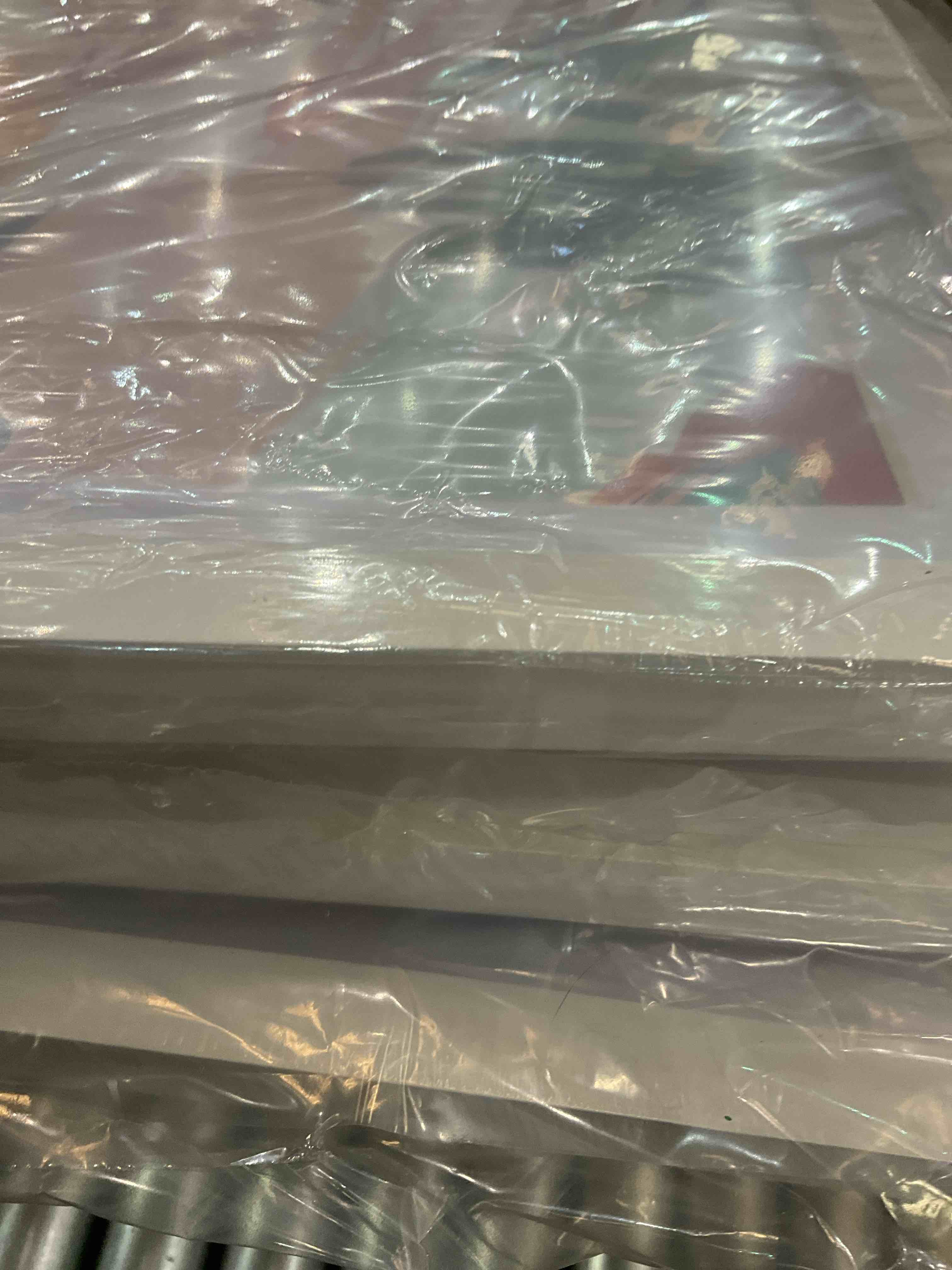 https://s3.amazonaws.com/lotting-images-prod/BargainHunt/EXS01652532_1719329048856.jpeg