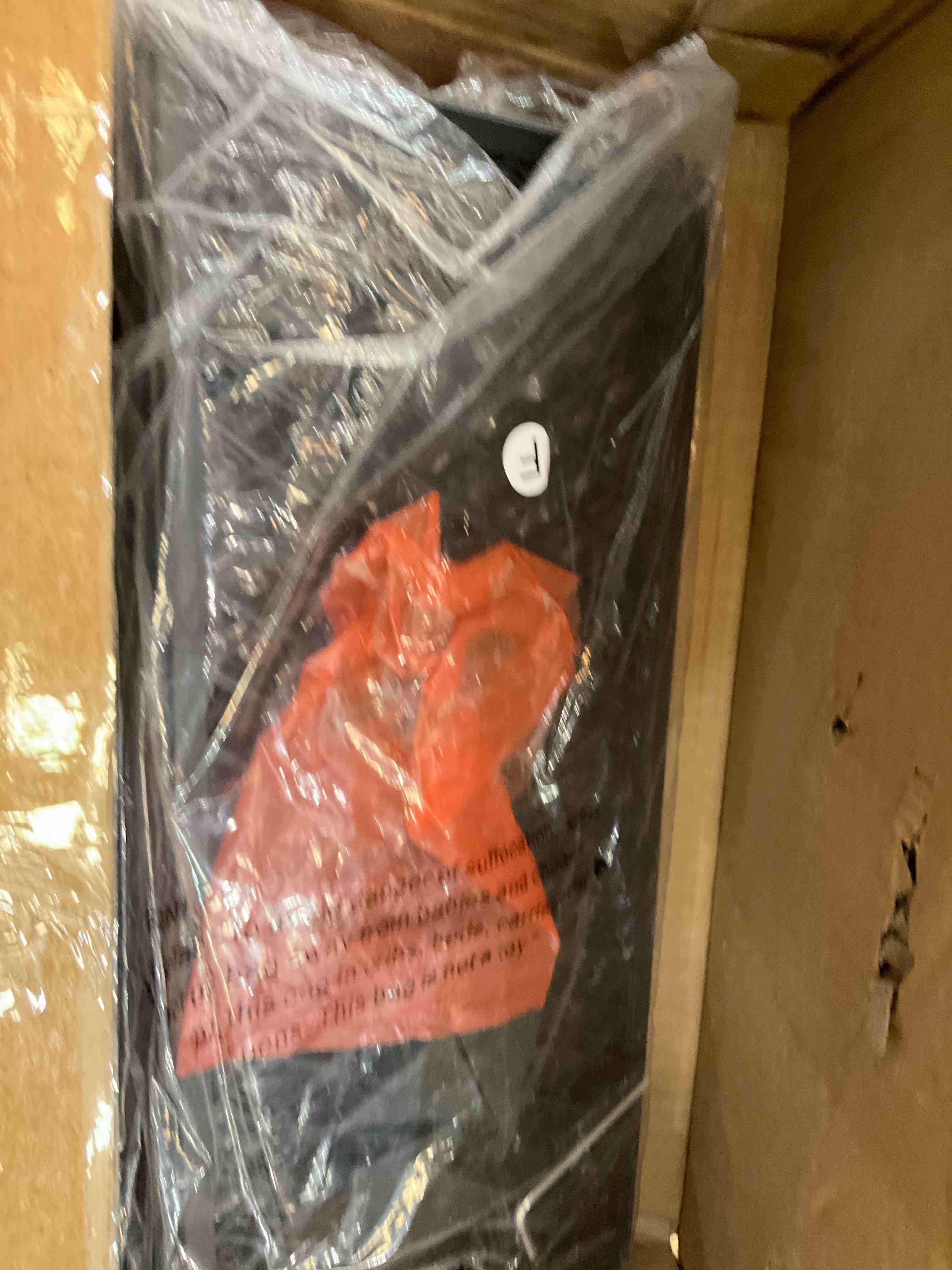 https://s3.amazonaws.com/lotting-images-prod/BargainHunt/EXS01652575_1719340380822.jpeg