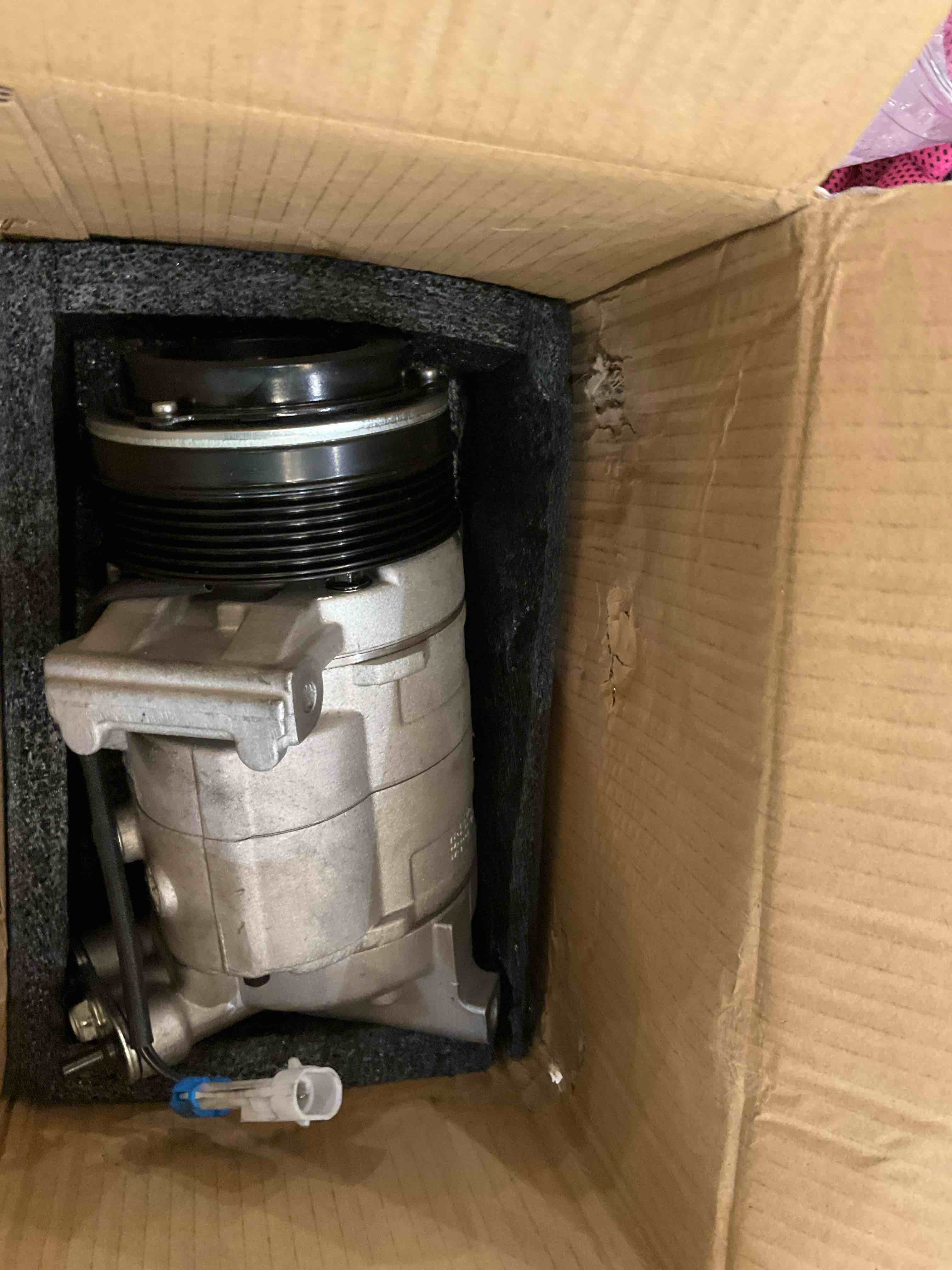 https://s3.amazonaws.com/lotting-images-prod/BargainHunt/EXS01652578_1719340805238.jpeg