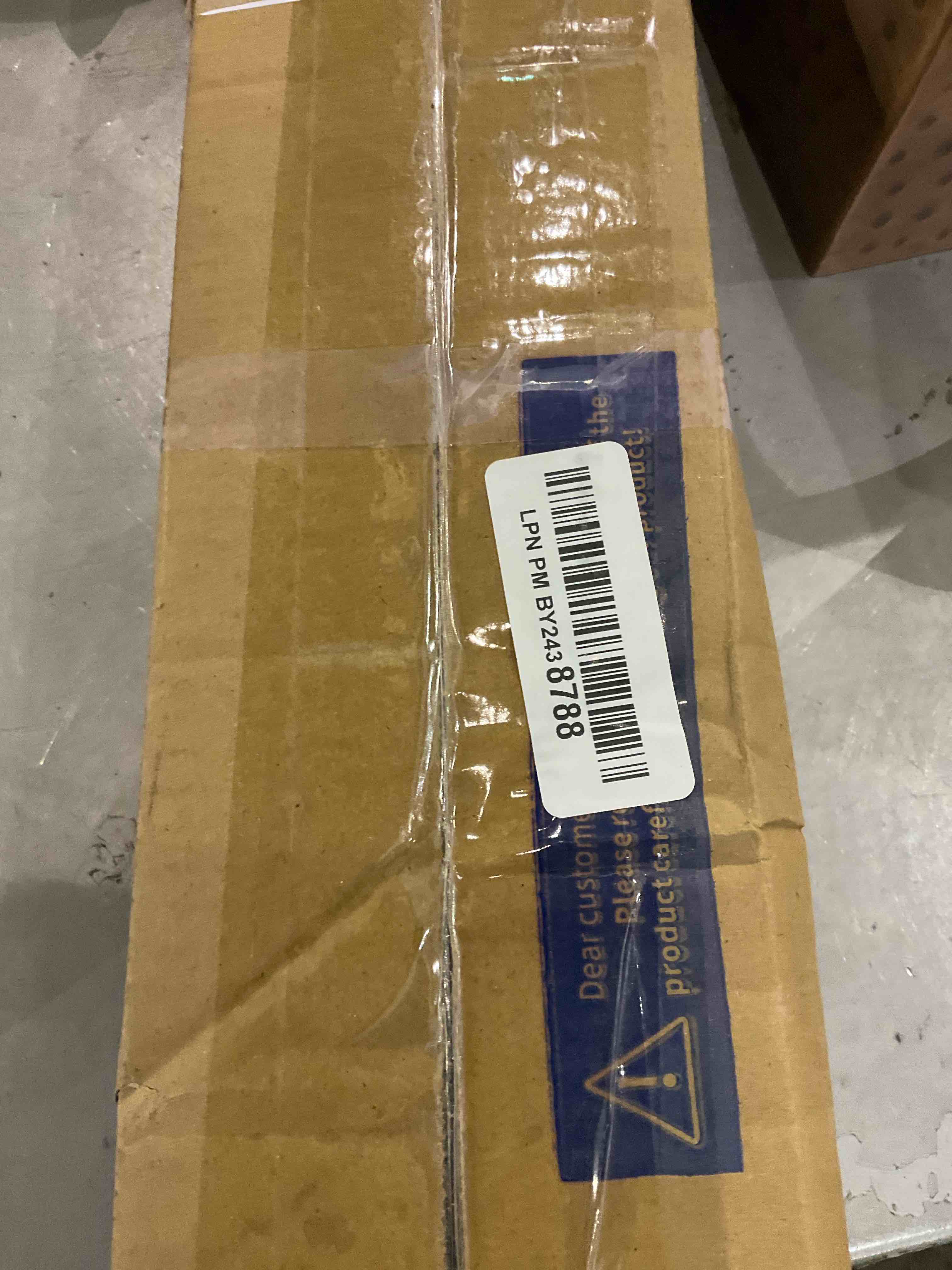 https://s3.amazonaws.com/lotting-images-prod/BargainHunt/EXS01652592_1719401313556.jpeg