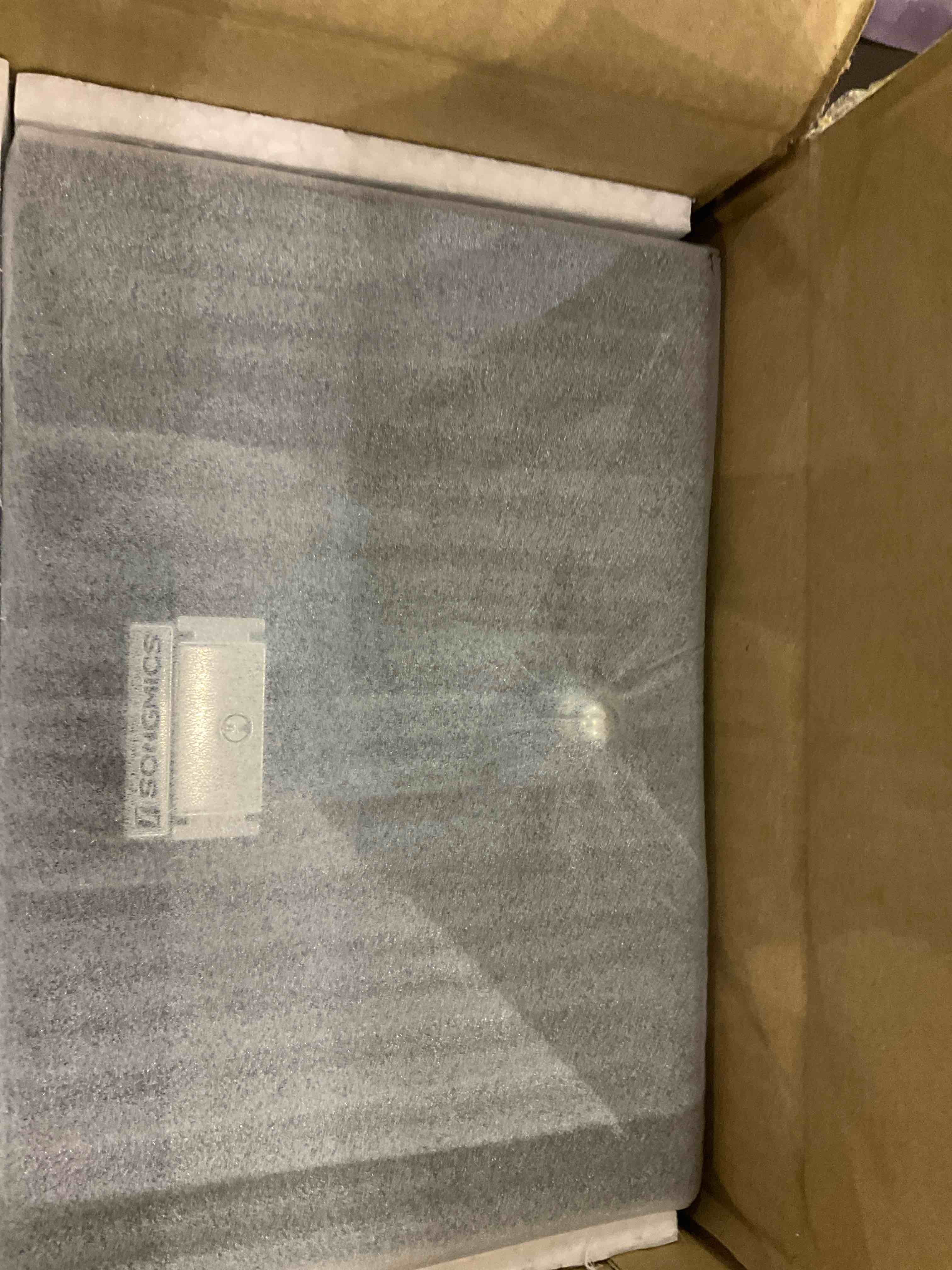 https://s3.amazonaws.com/lotting-images-prod/BargainHunt/EXS01652736_1719488507076.jpeg