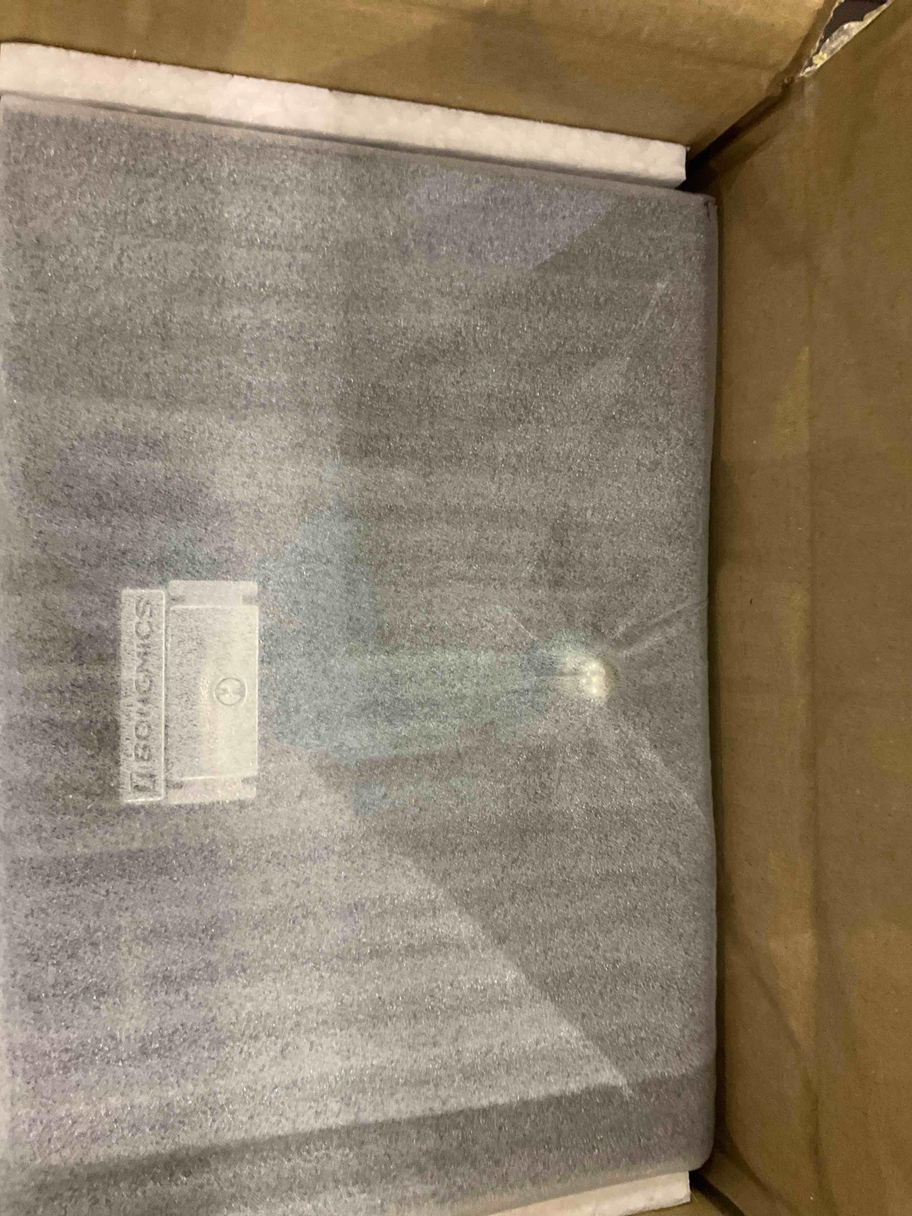 https://s3.amazonaws.com/lotting-images-prod/BargainHunt/EXS01652736_1719488508158.jpeg
