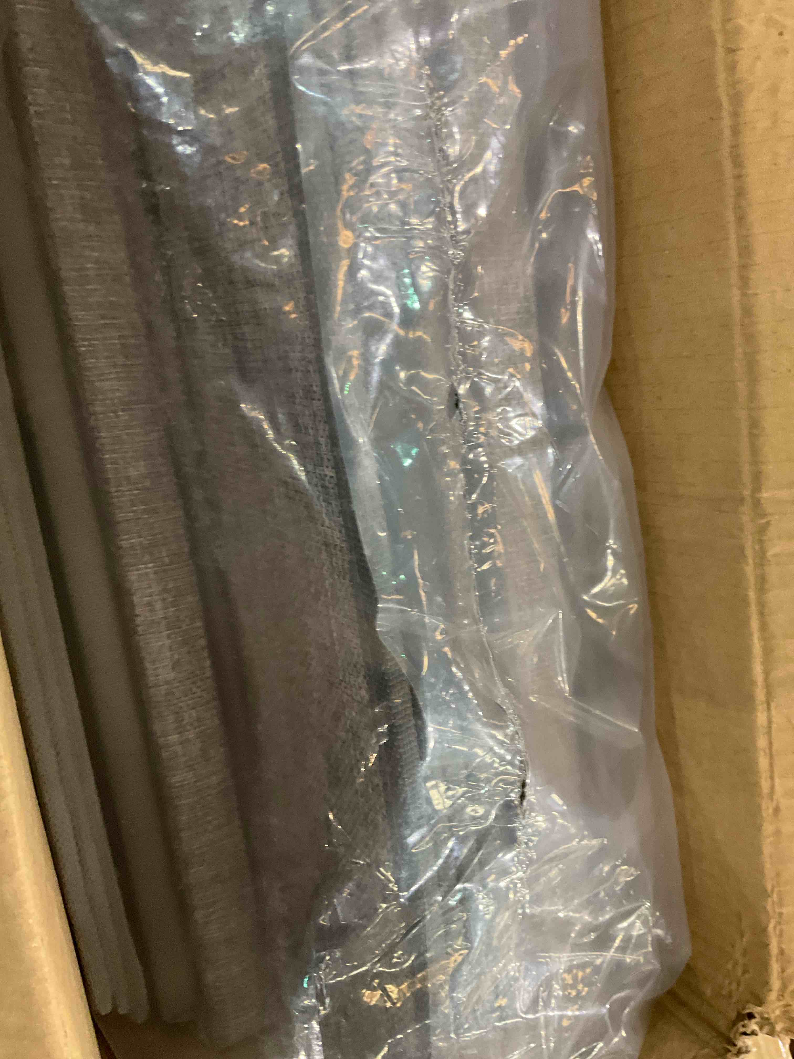 https://s3.amazonaws.com/lotting-images-prod/BargainHunt/EXS01652767_1719499289923.jpeg