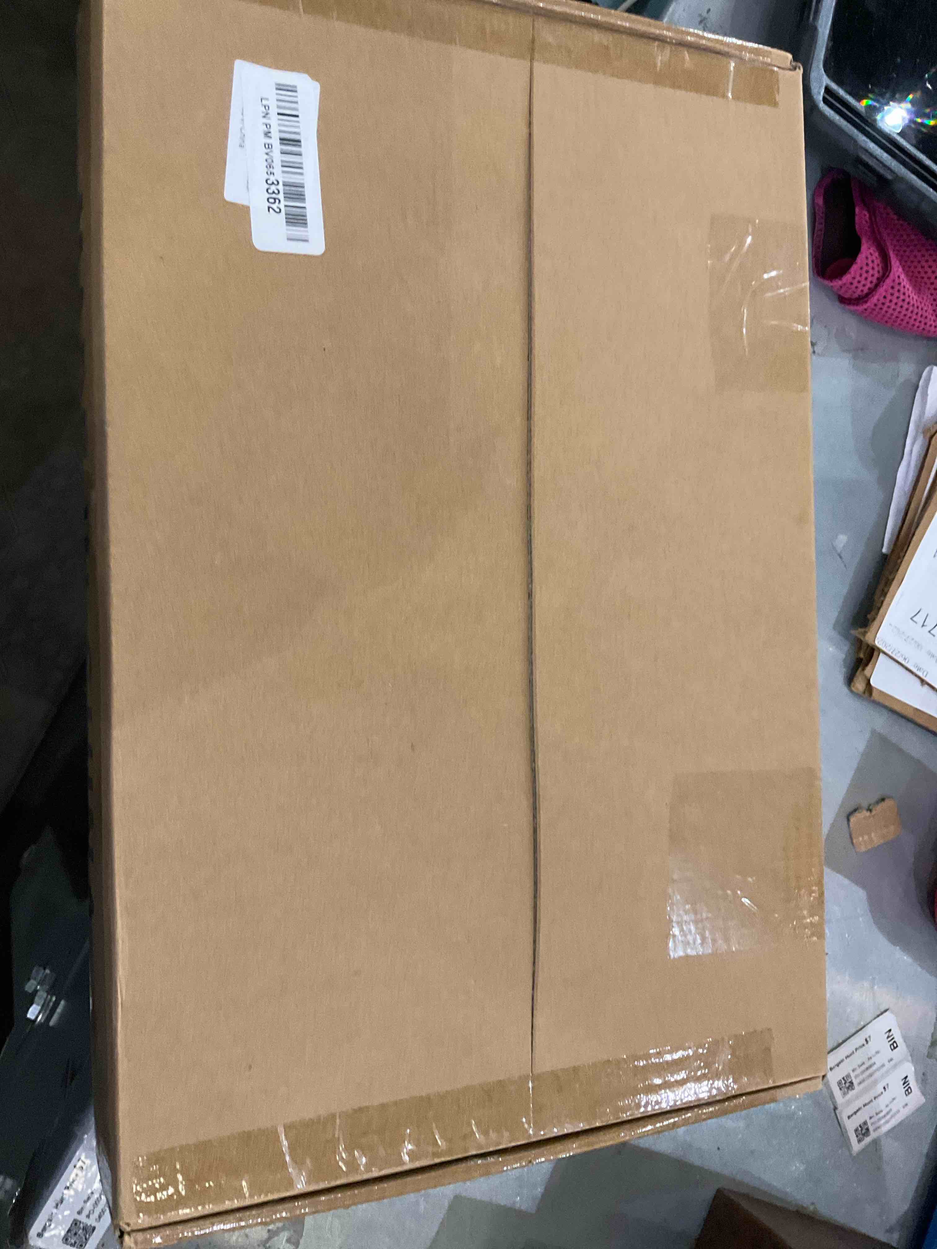 https://s3.amazonaws.com/lotting-images-prod/BargainHunt/EXS01652821_1719582938313.jpeg