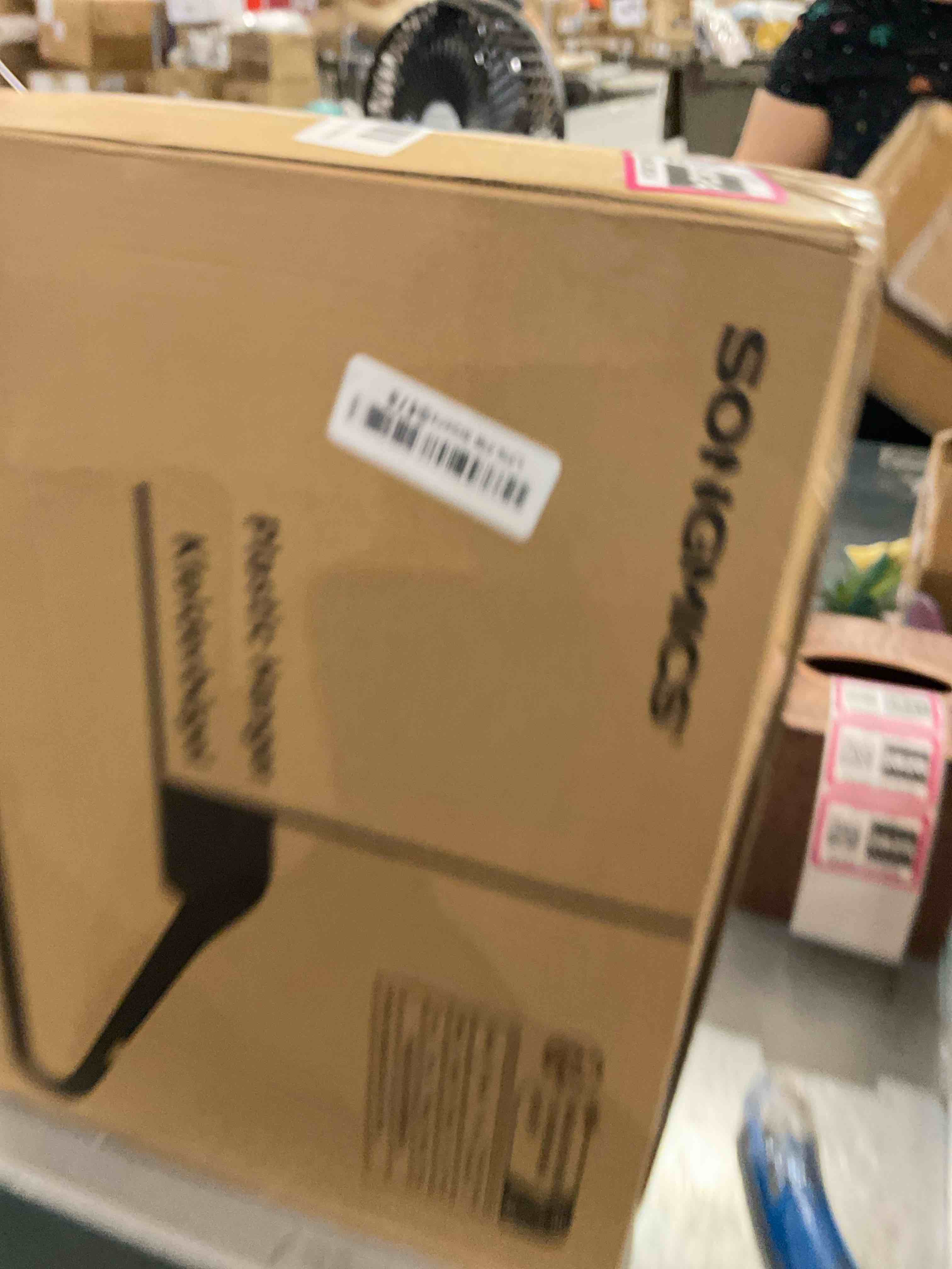 https://s3.amazonaws.com/lotting-images-prod/BargainHunt/EXS01652824_1719584040891.jpeg