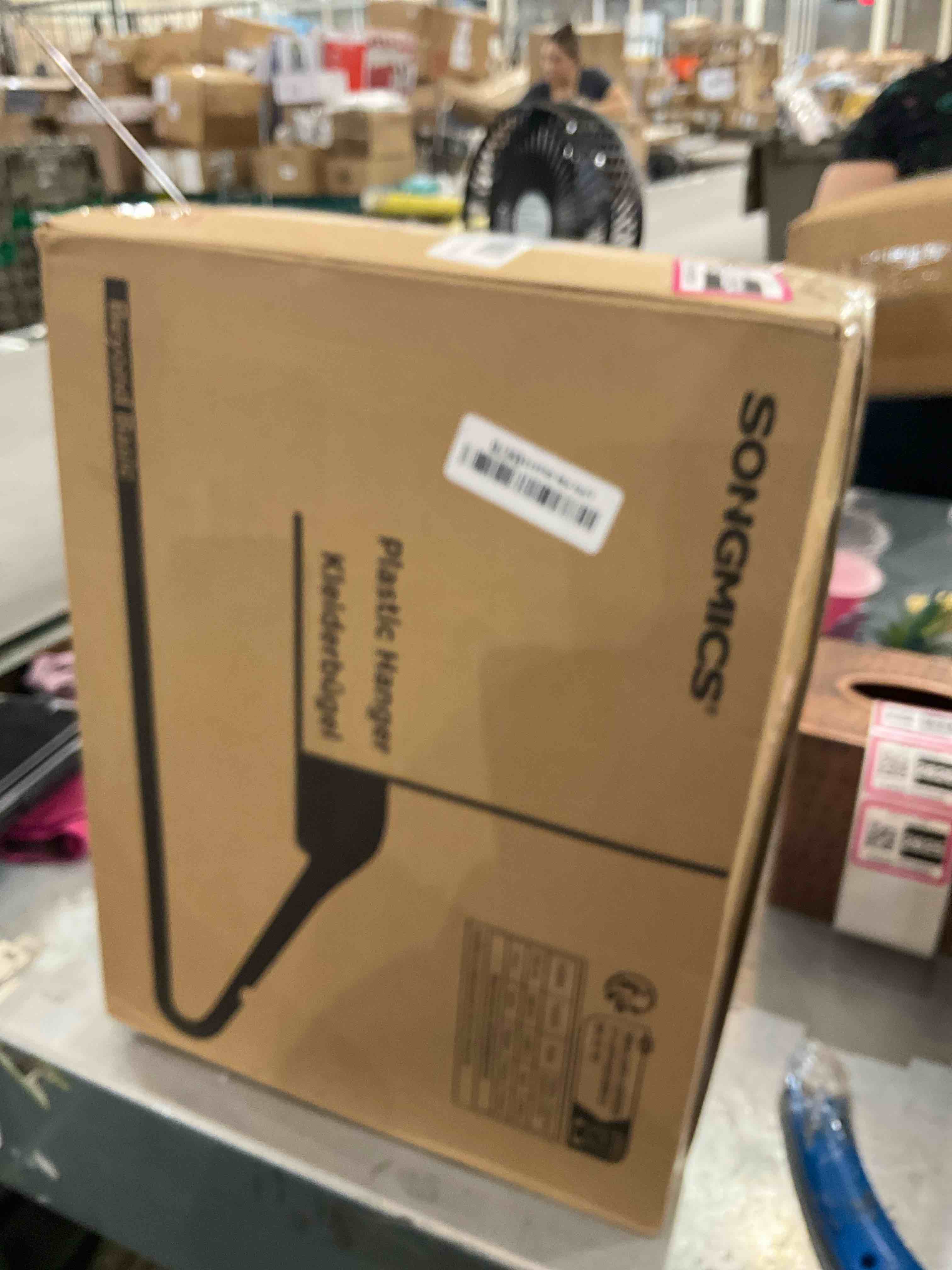 https://s3.amazonaws.com/lotting-images-prod/BargainHunt/EXS01652824_1719584041679.jpeg