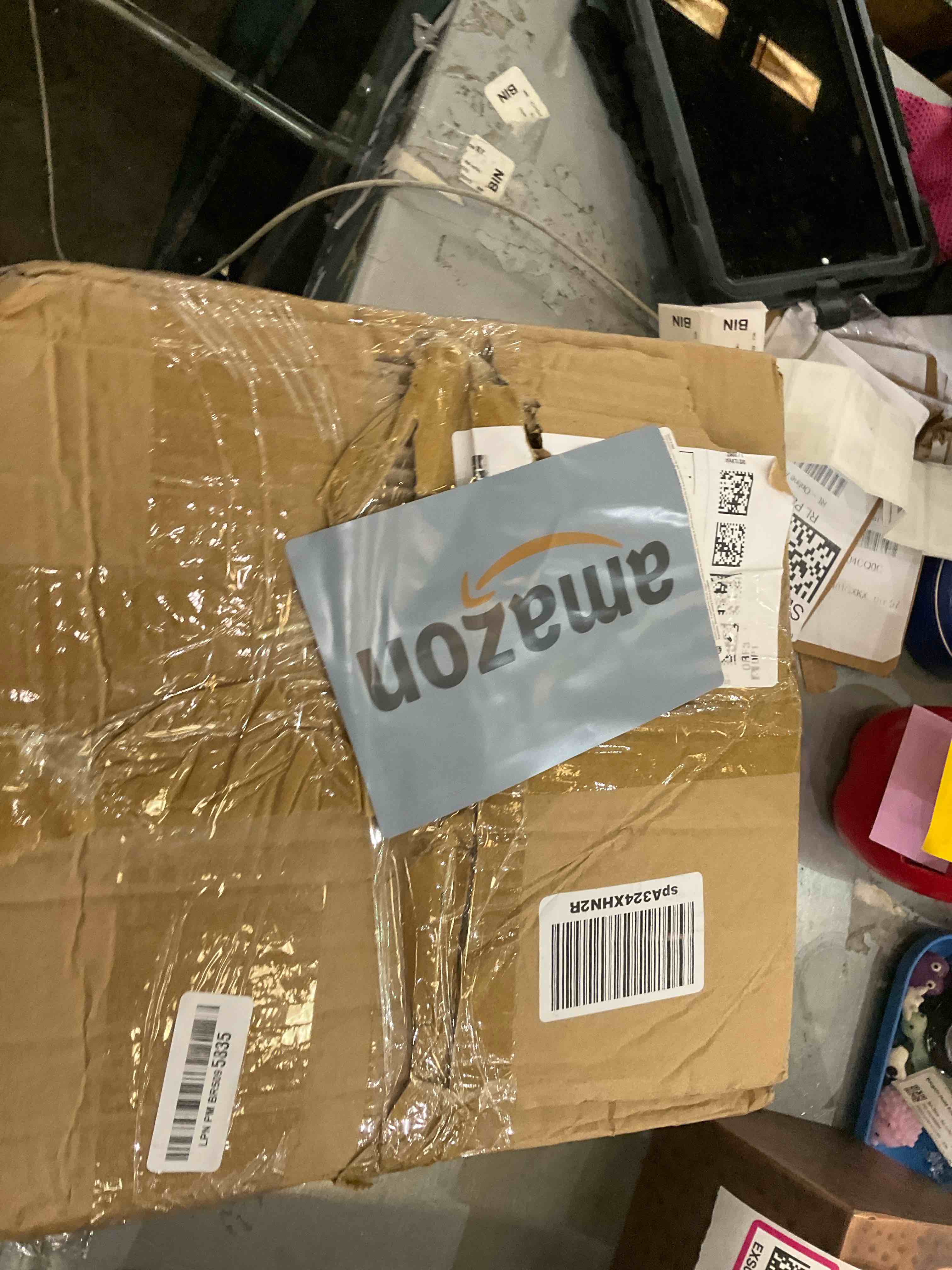 https://s3.amazonaws.com/lotting-images-prod/BargainHunt/EXS01652841_1719586070176.jpeg