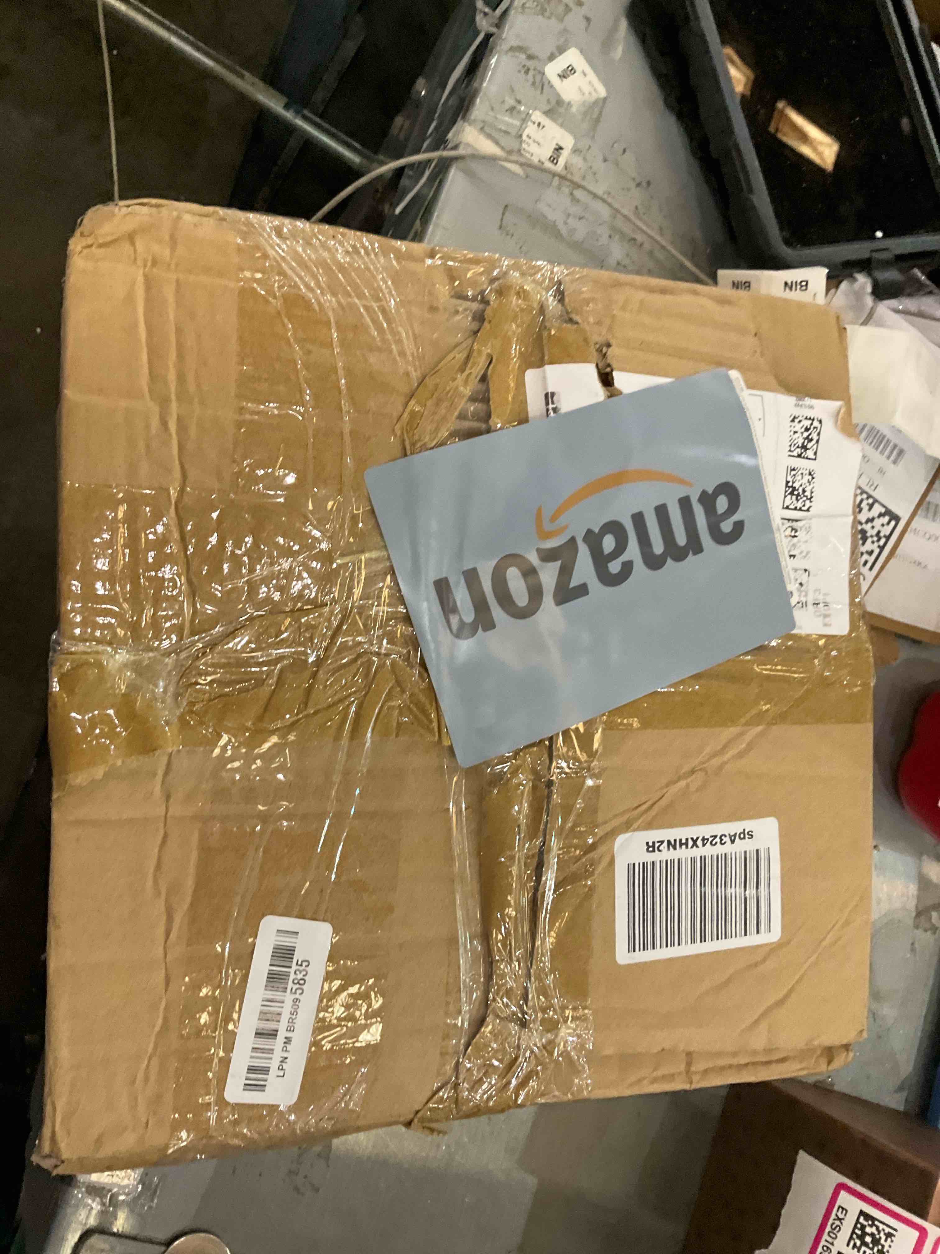 https://s3.amazonaws.com/lotting-images-prod/BargainHunt/EXS01652841_1719586071965.jpeg