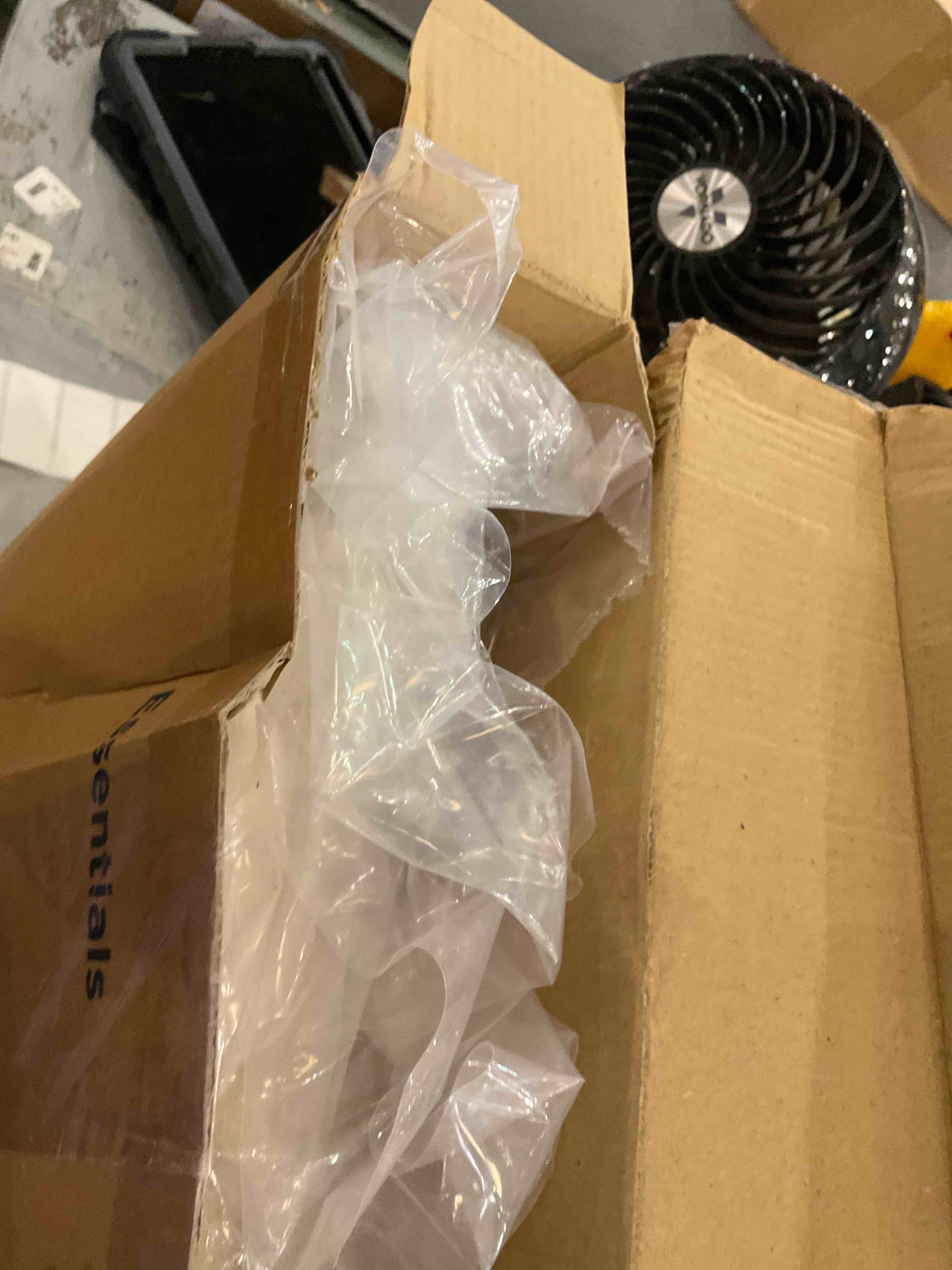 https://s3.amazonaws.com/lotting-images-prod/BargainHunt/EXS01652843_1719586173071.jpeg