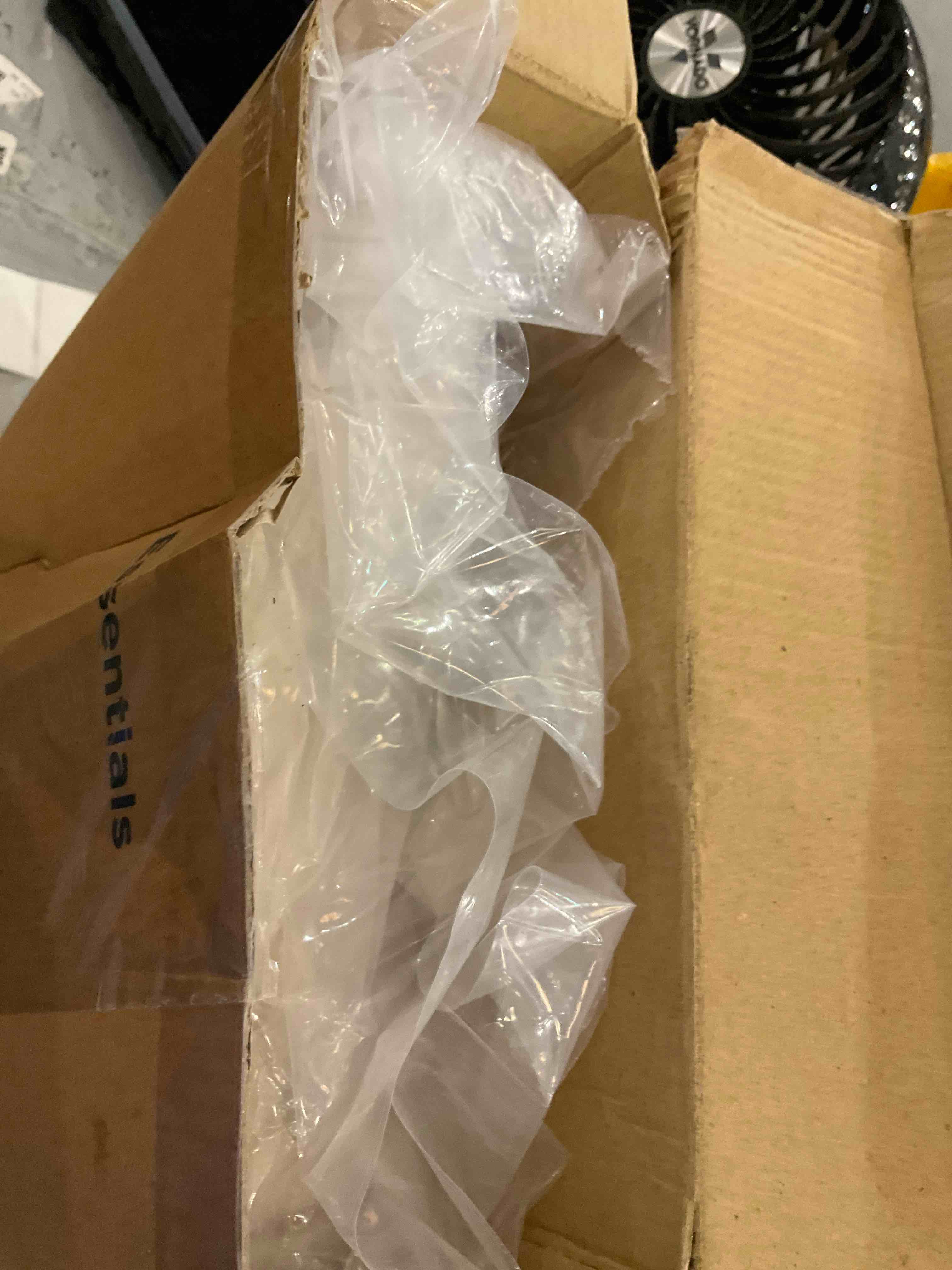 https://s3.amazonaws.com/lotting-images-prod/BargainHunt/EXS01652843_1719586174863.jpeg