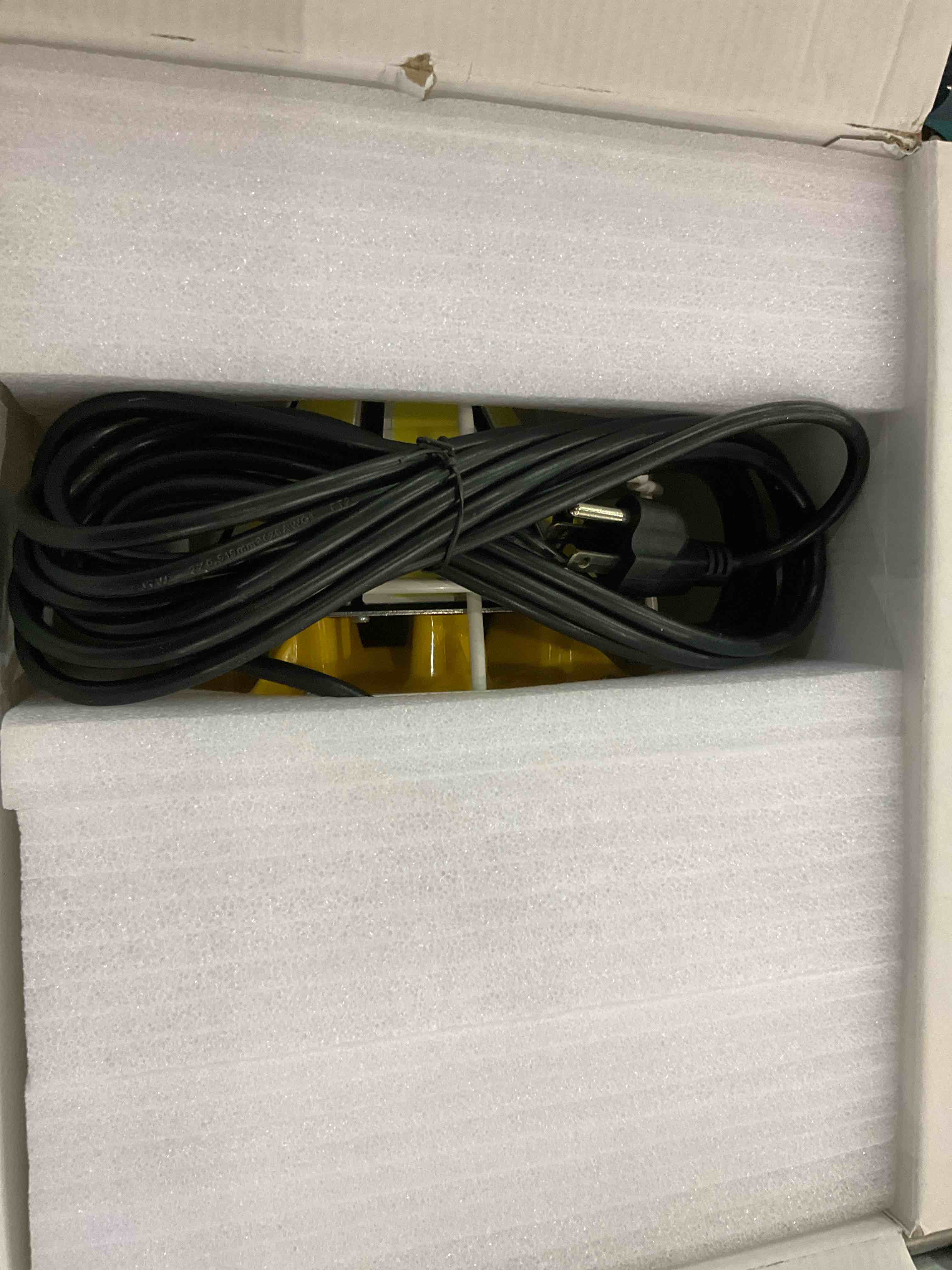 https://s3.amazonaws.com/lotting-images-prod/BargainHunt/EXS01652853_1719834348365.jpeg