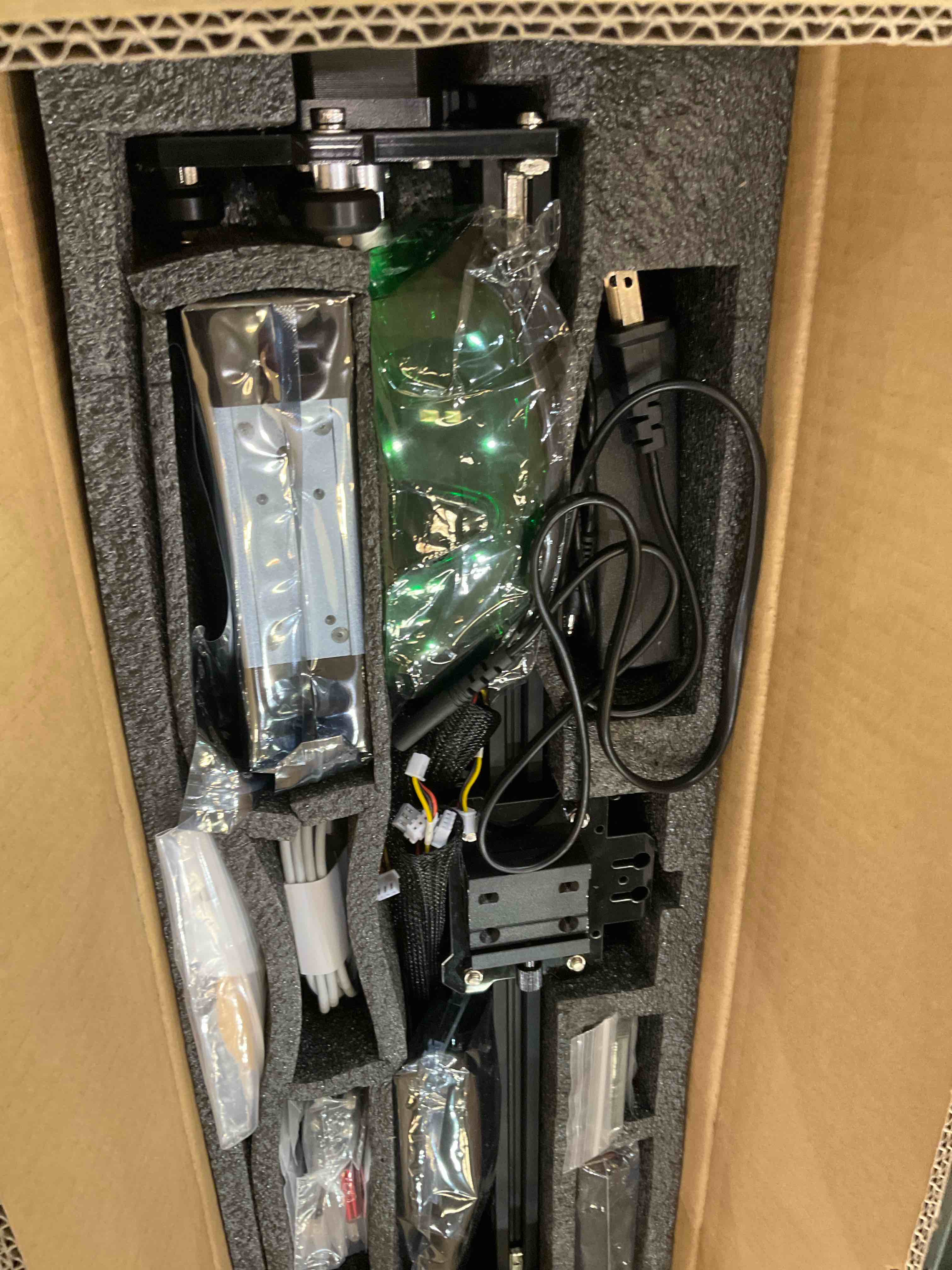 https://s3.amazonaws.com/lotting-images-prod/BargainHunt/EXS01652882_1719842723496.jpeg