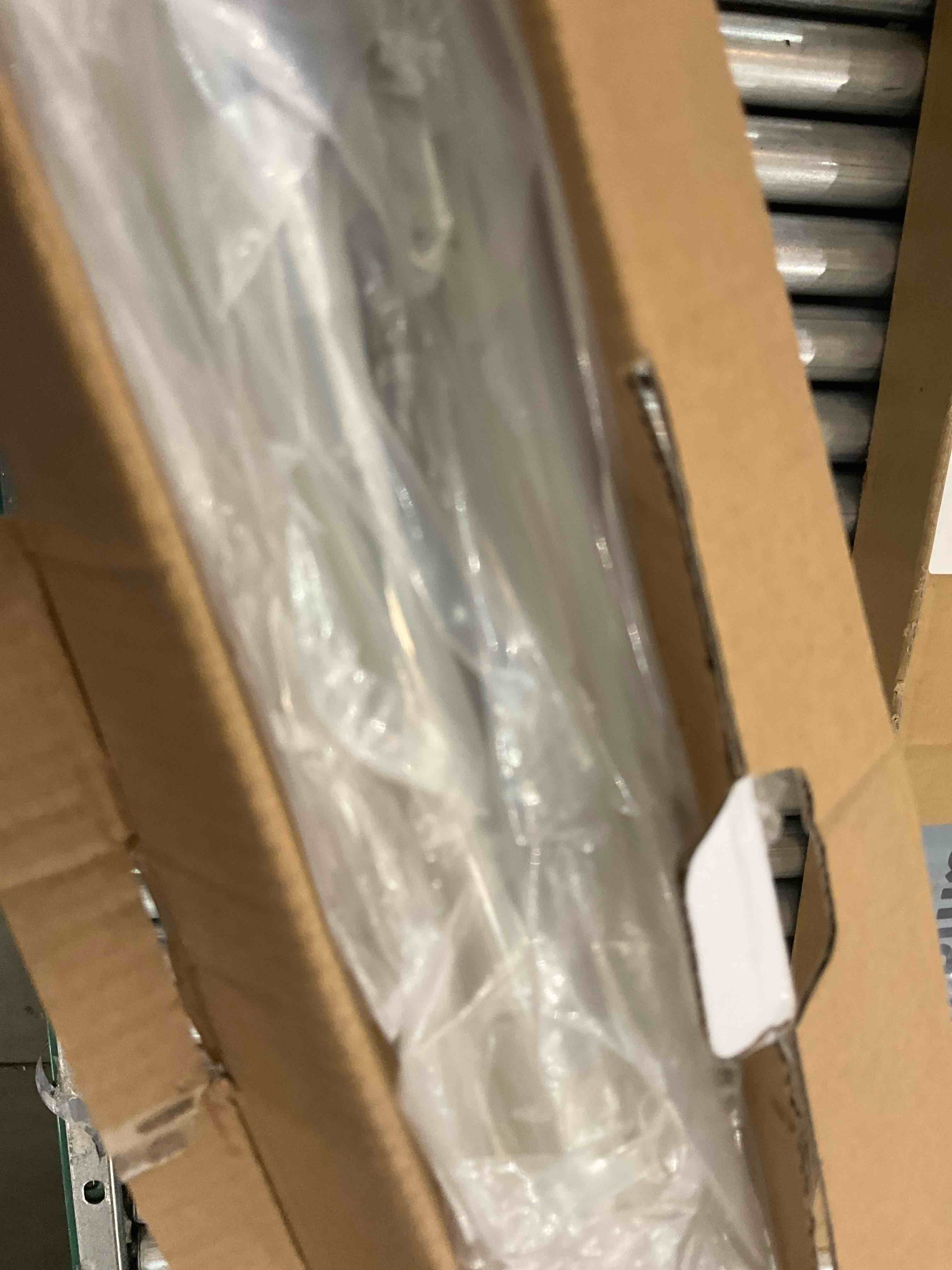https://s3.amazonaws.com/lotting-images-prod/BargainHunt/EXS01652928_1719855163452.jpeg