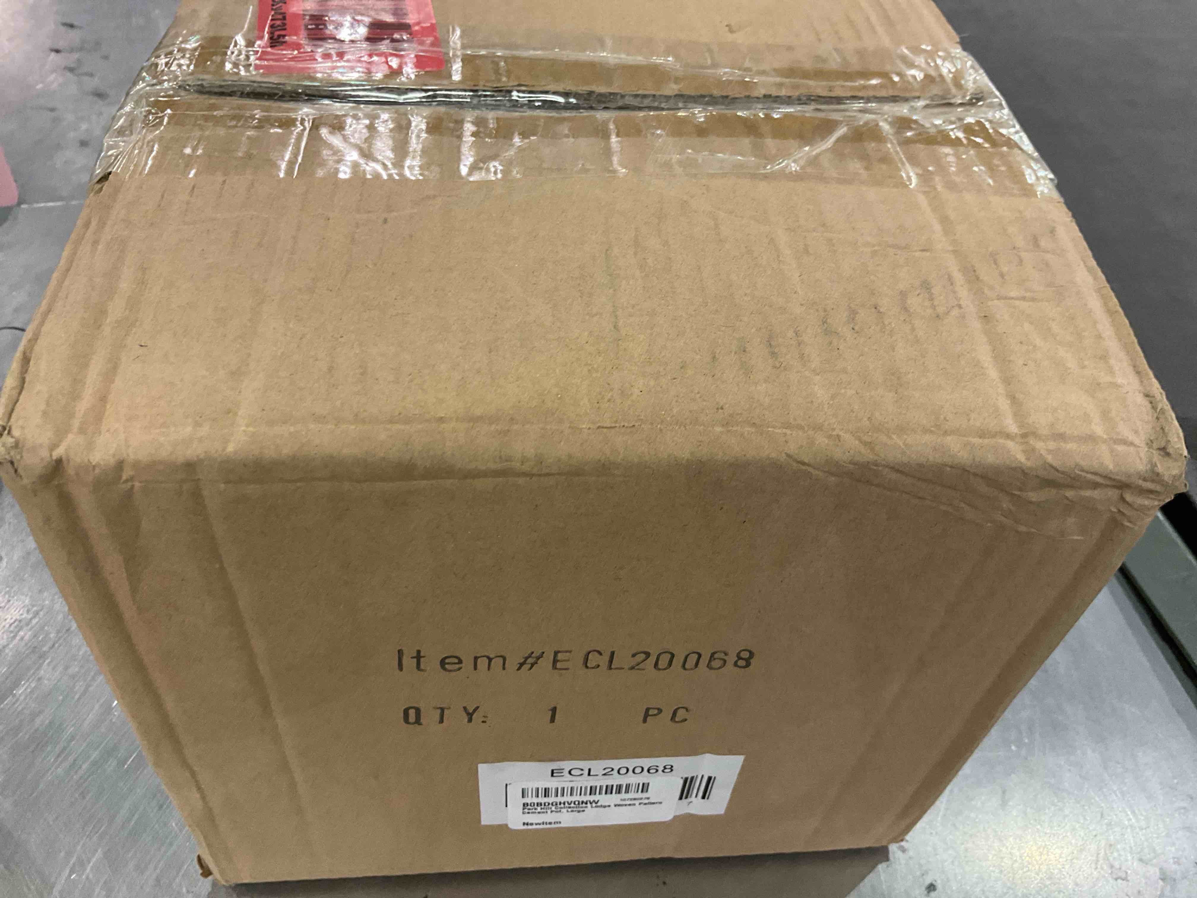 https://s3.amazonaws.com/lotting-images-prod/BargainHunt/EXS01653119_1720524787602.jpeg