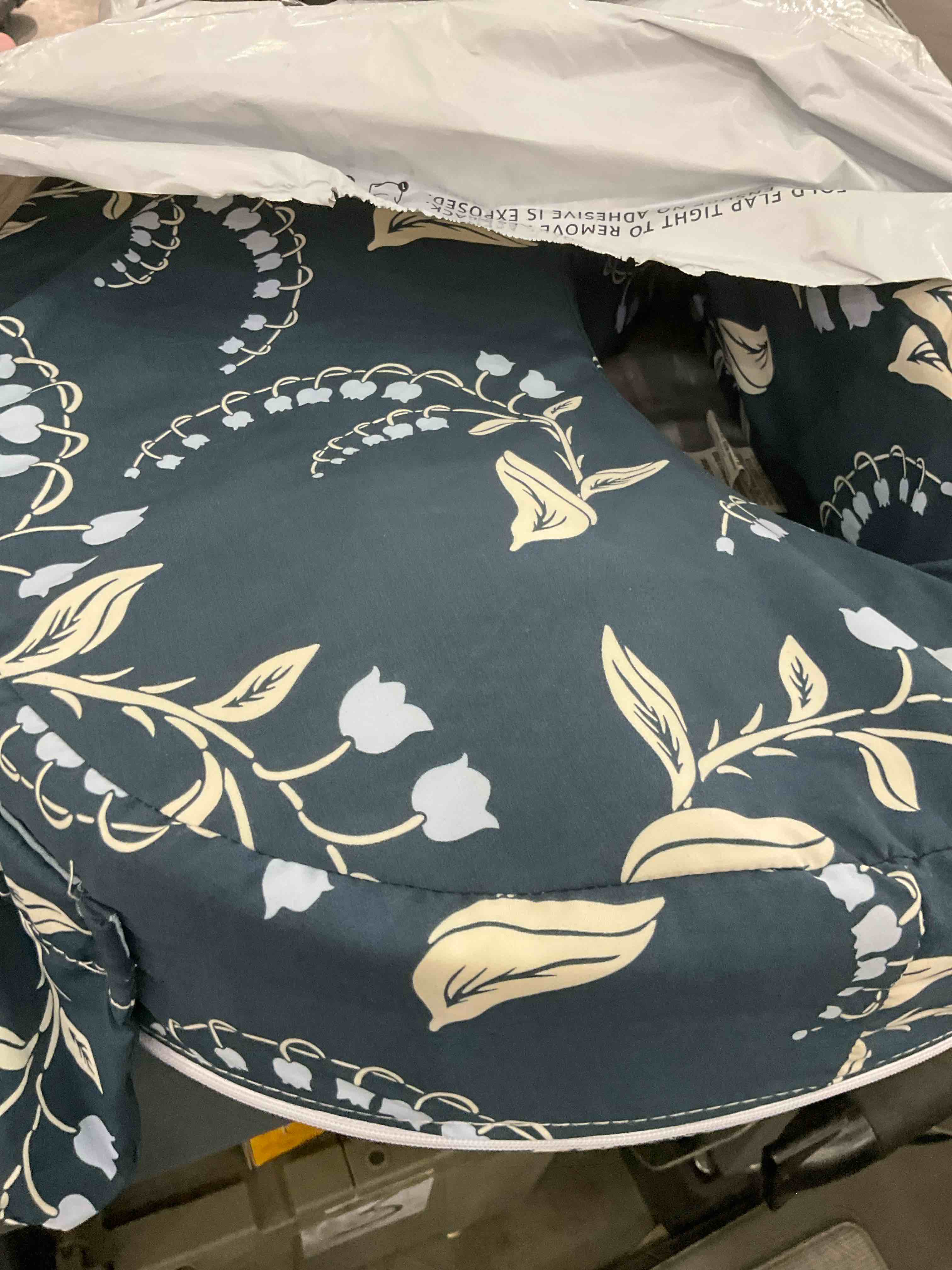 https://s3.amazonaws.com/lotting-images-prod/BargainHunt/EXS01653190_1720537788375.jpeg