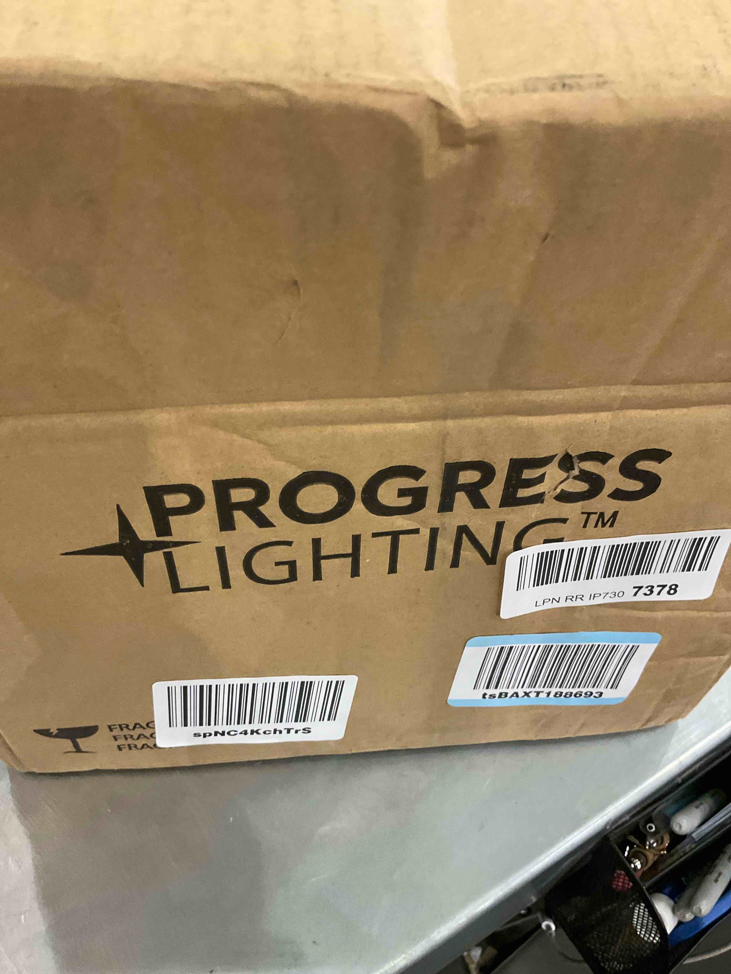 https://s3.amazonaws.com/lotting-images-prod/BargainHunt/EXS01653246_1720551503911.jpeg