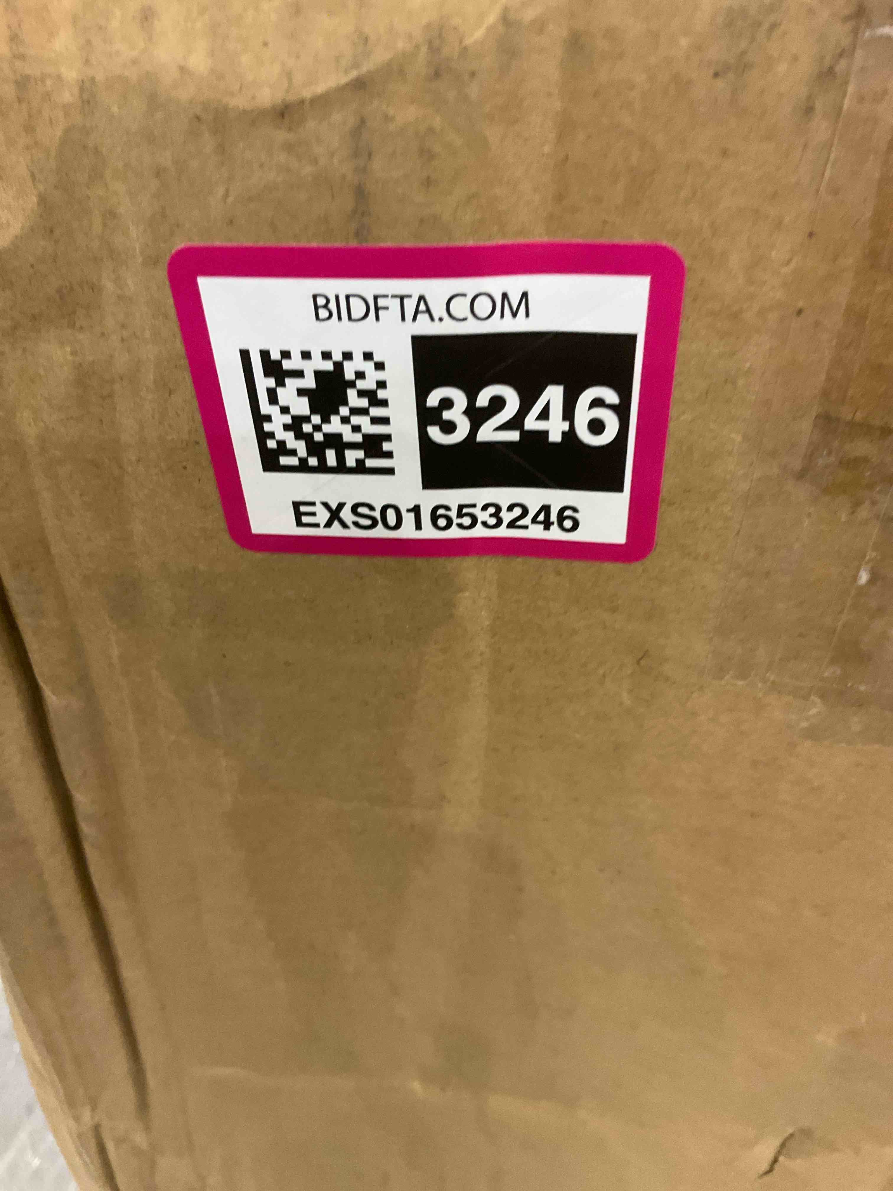 https://s3.amazonaws.com/lotting-images-prod/BargainHunt/EXS01653246_1720551557859.jpeg
