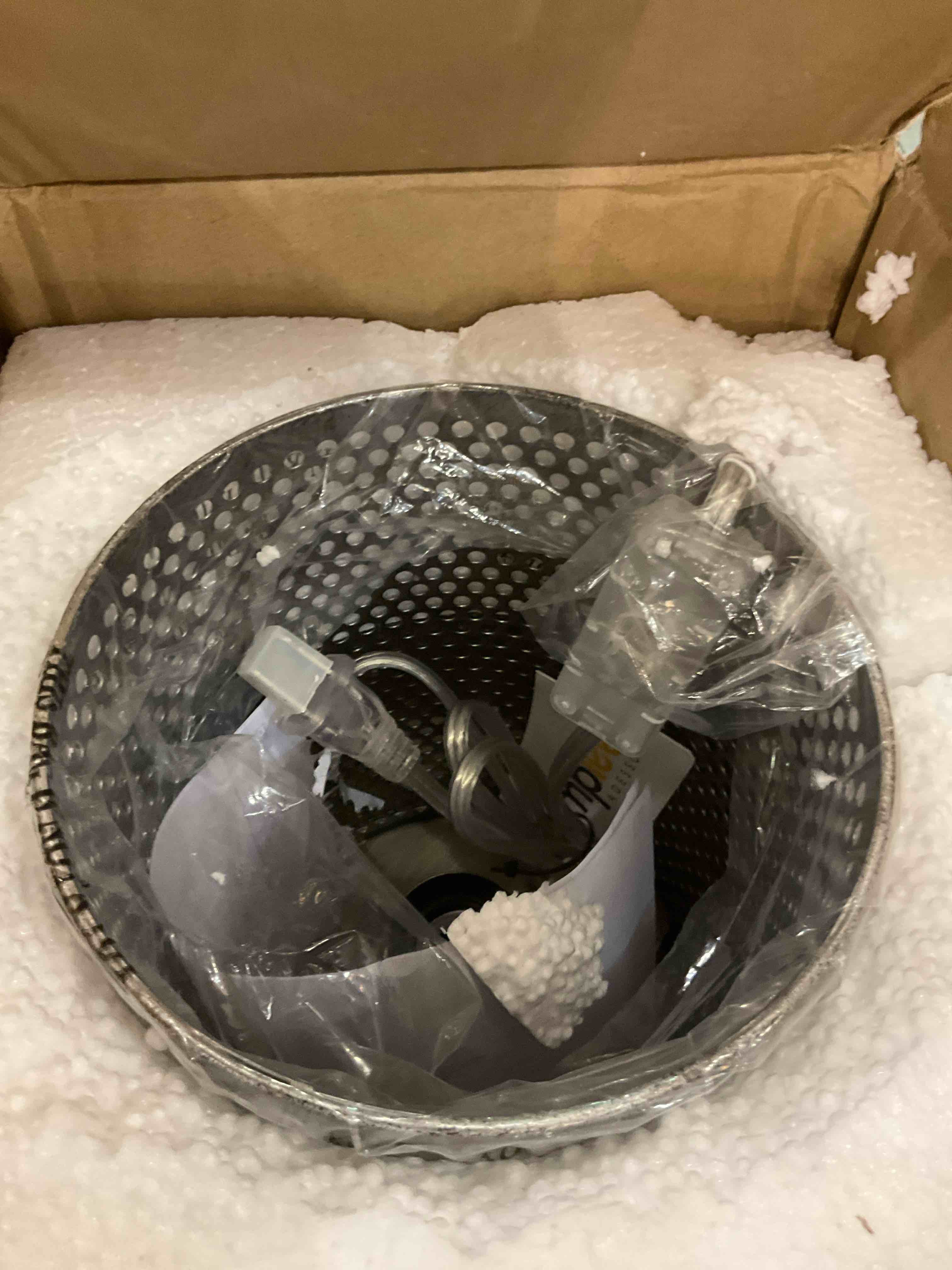 https://s3.amazonaws.com/lotting-images-prod/BargainHunt/EXS01653314_1720620863659.jpeg