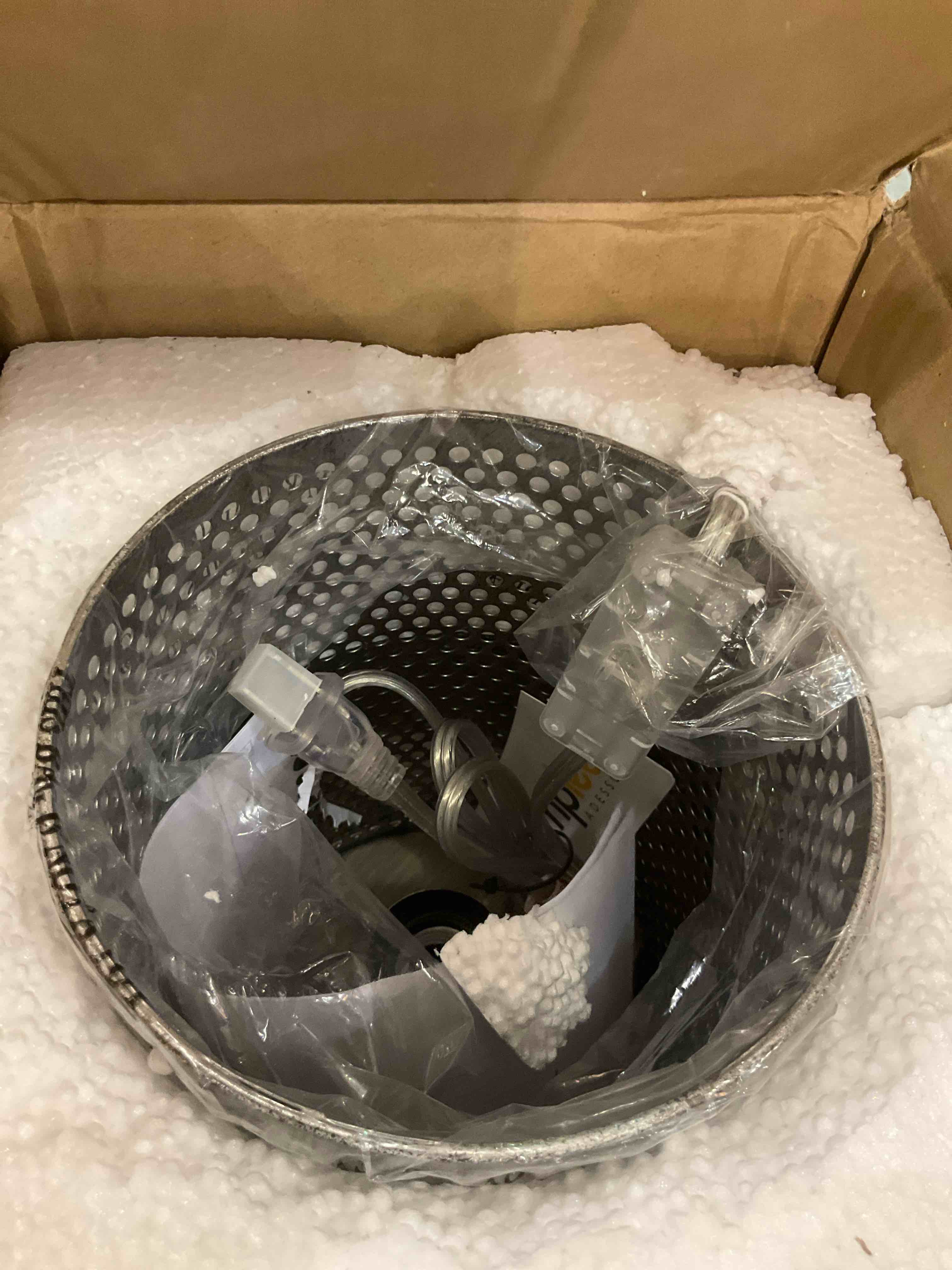https://s3.amazonaws.com/lotting-images-prod/BargainHunt/EXS01653314_1720620865236.jpeg