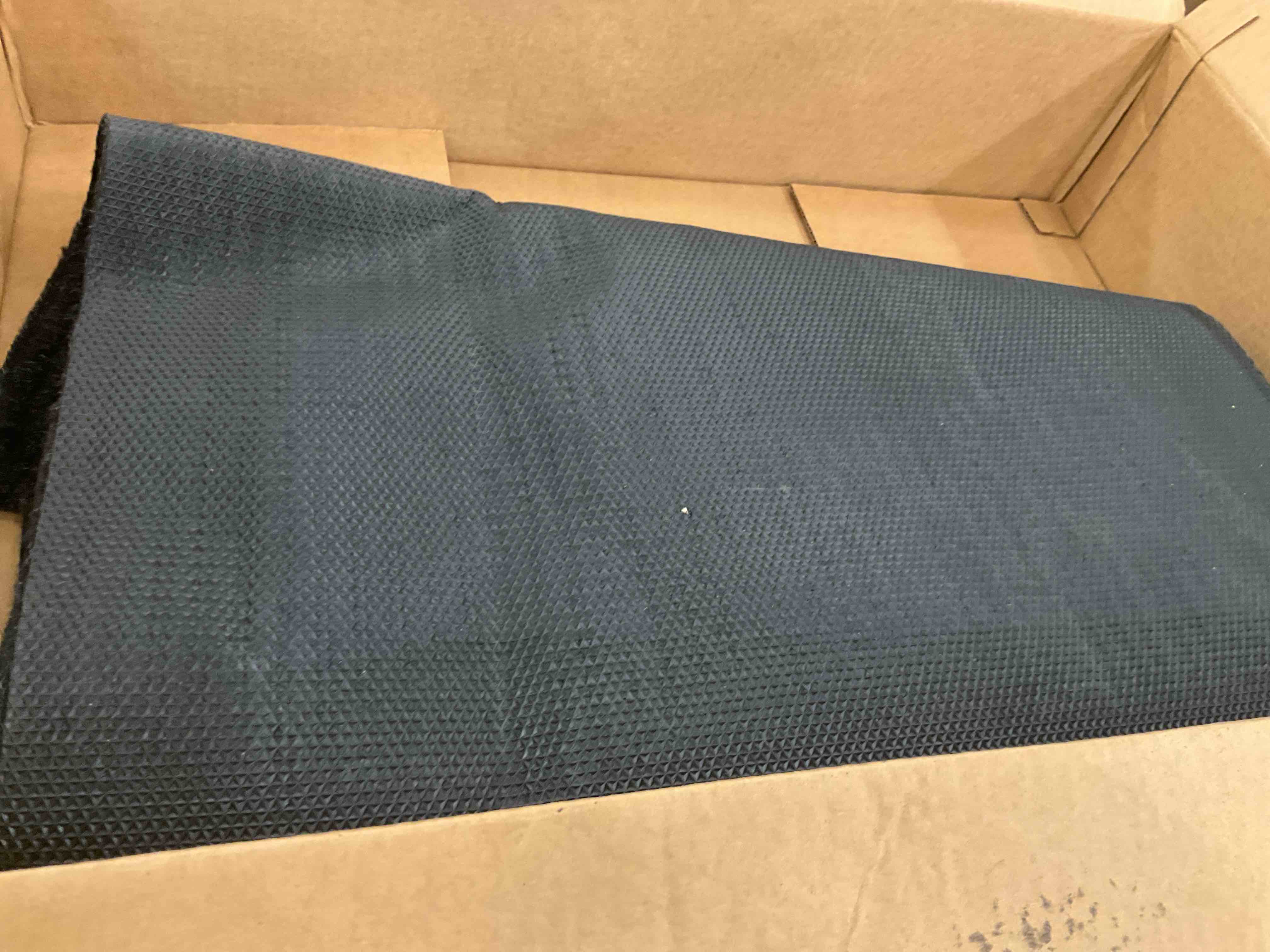 https://s3.amazonaws.com/lotting-images-prod/BargainHunt/EXS01653336_1720630700463.jpeg