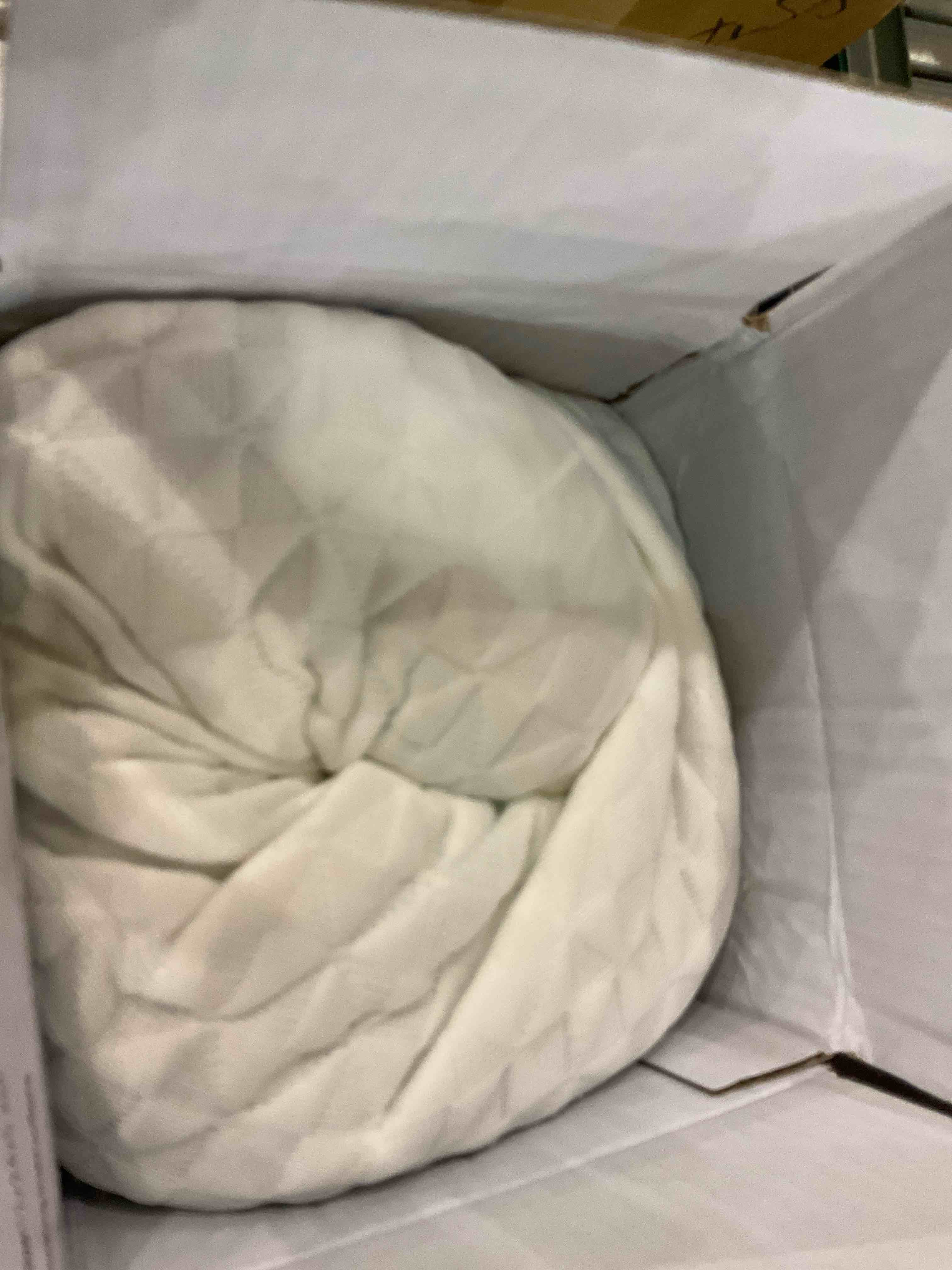 https://s3.amazonaws.com/lotting-images-prod/BargainHunt/EXS01654075_1722430249283.jpeg