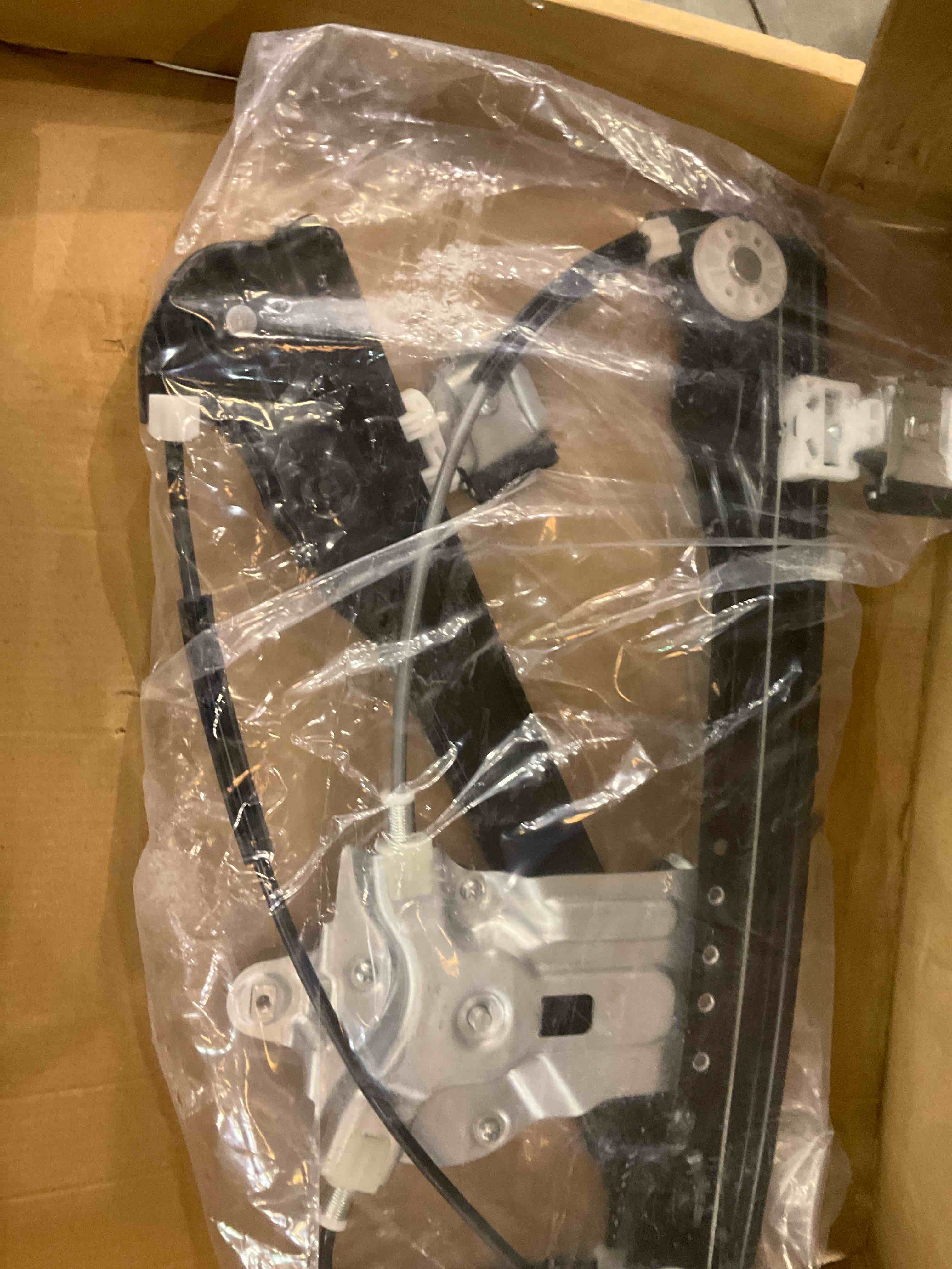 https://s3.amazonaws.com/lotting-images-prod/BargainHunt/EXS01654238_1722617039026.jpeg